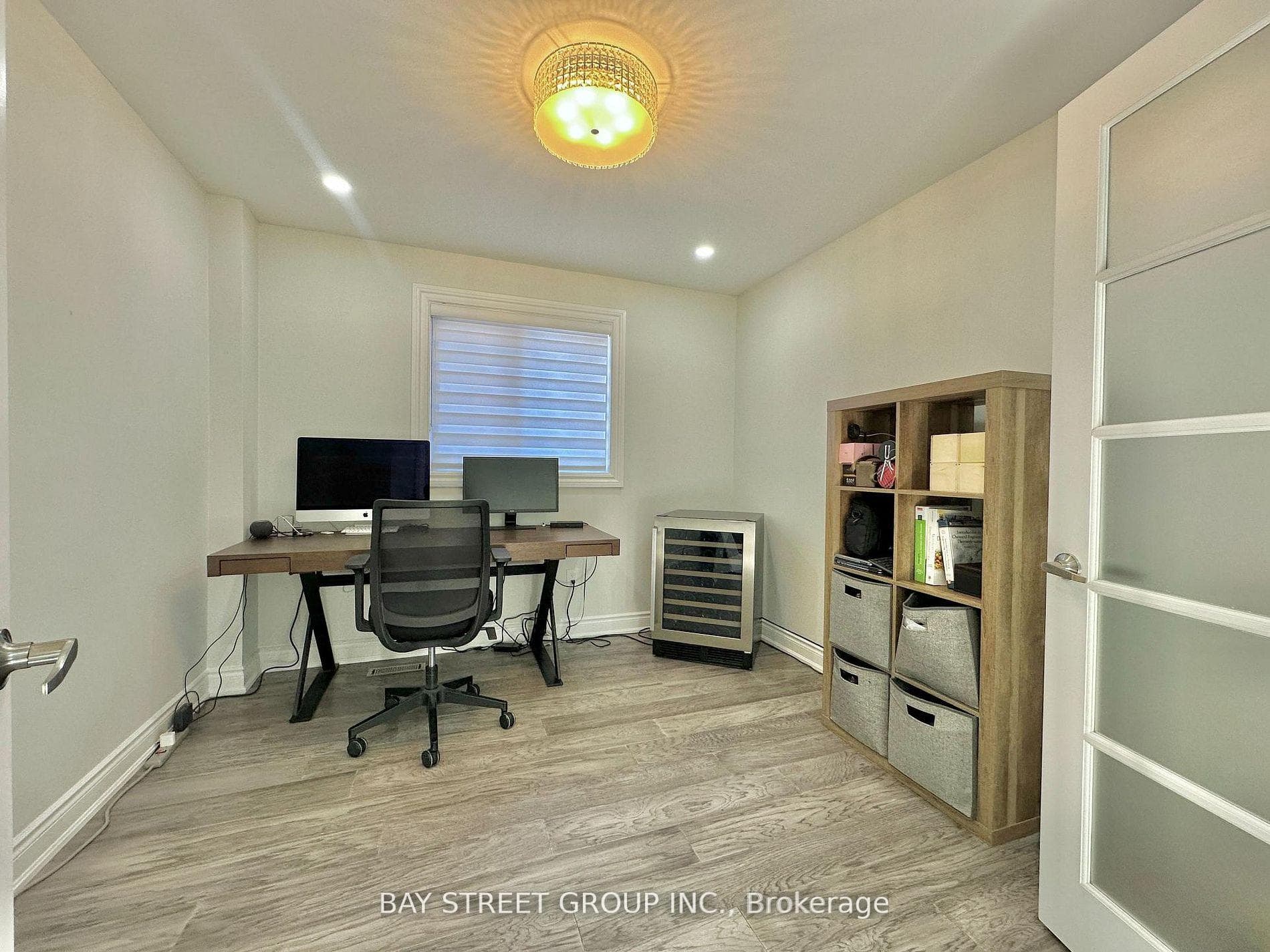 1593 Wintergrove Gardens photo 9