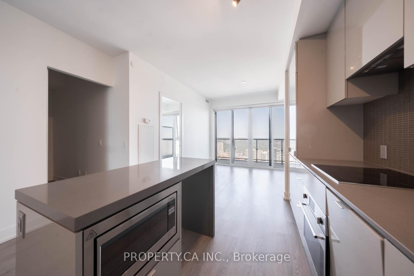 7 Grenville Street Unit 5206 photo 3