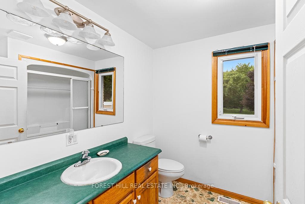 425205 Irish Lake Road photo 21