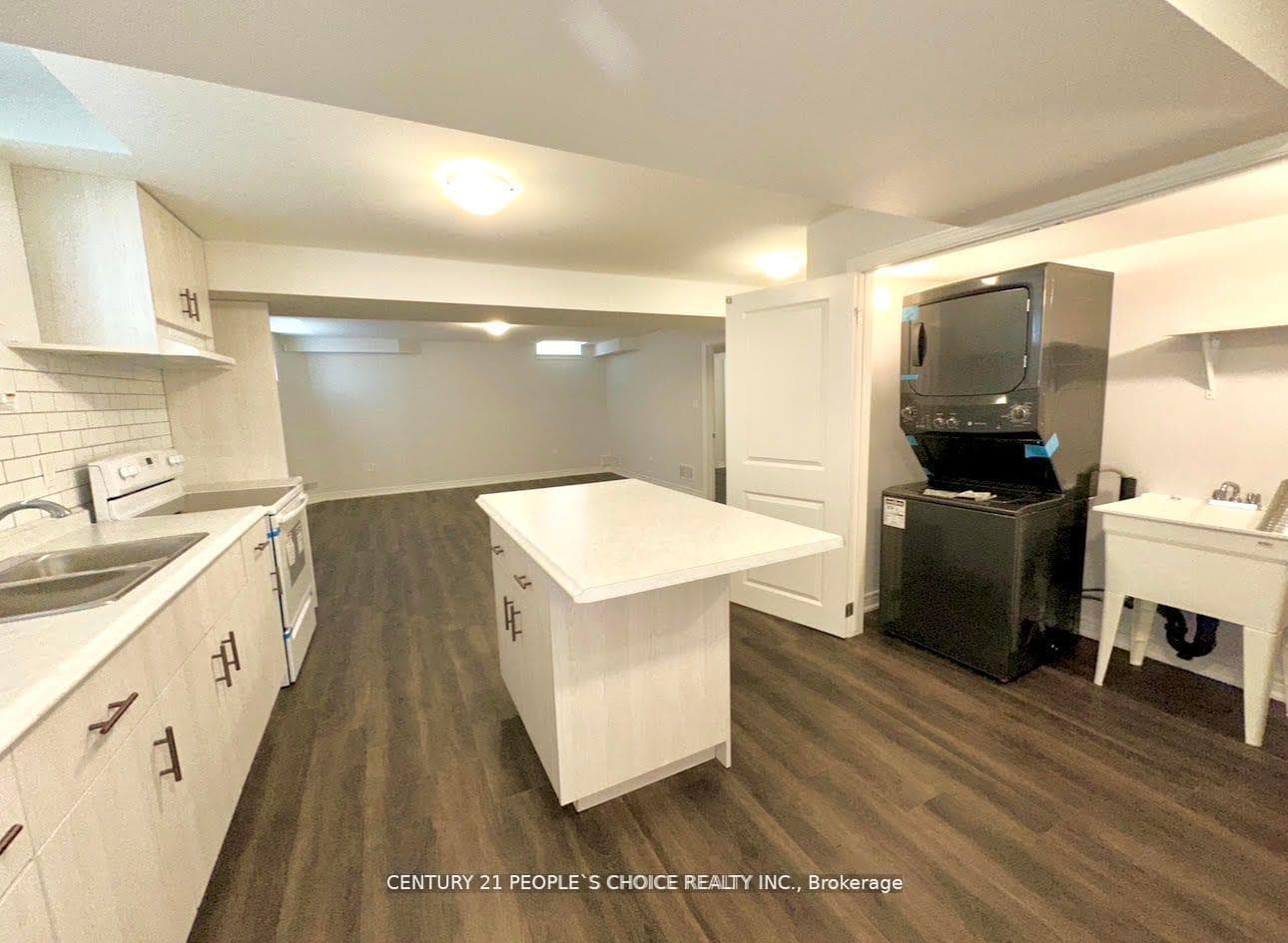 34 Swan Avenue photo 34