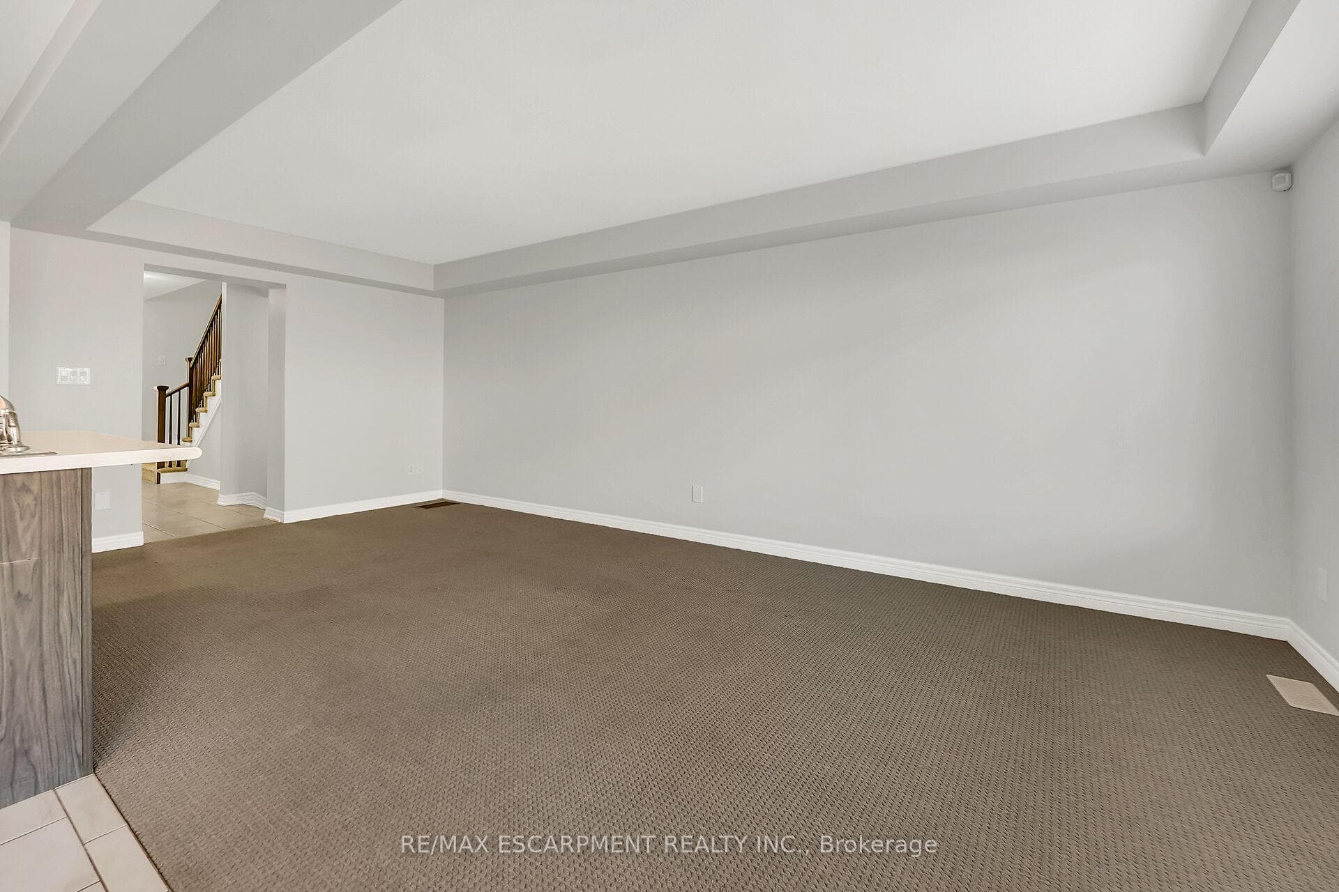 152 Heron Street photo 8