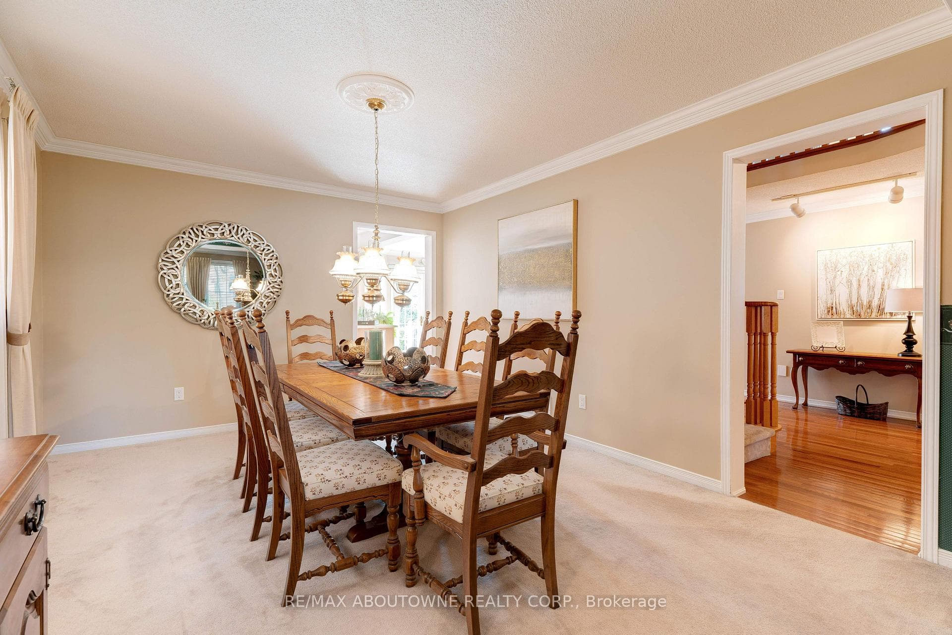 1364 Windrush Drive photo 10