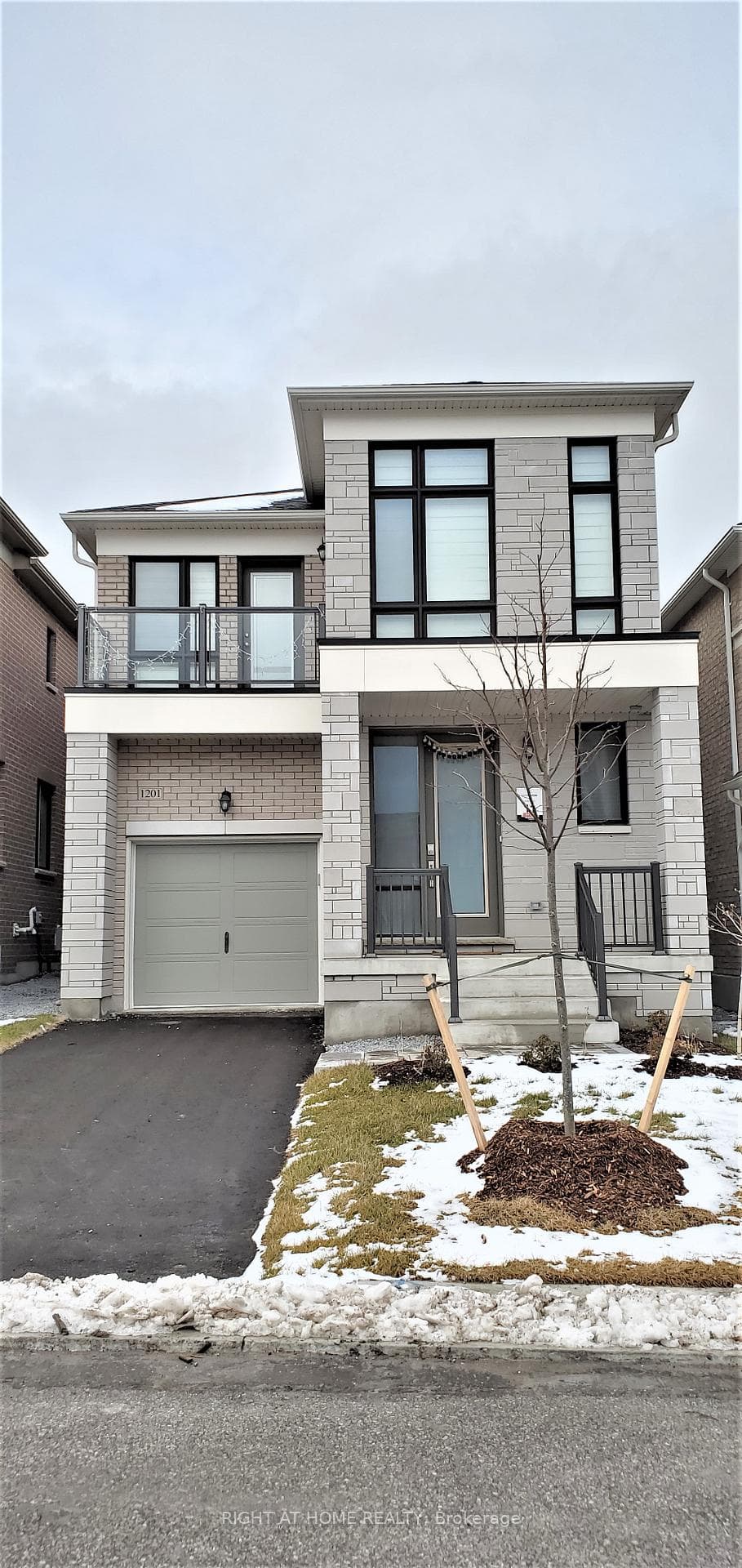 1201 Cactus Crescent photo 1