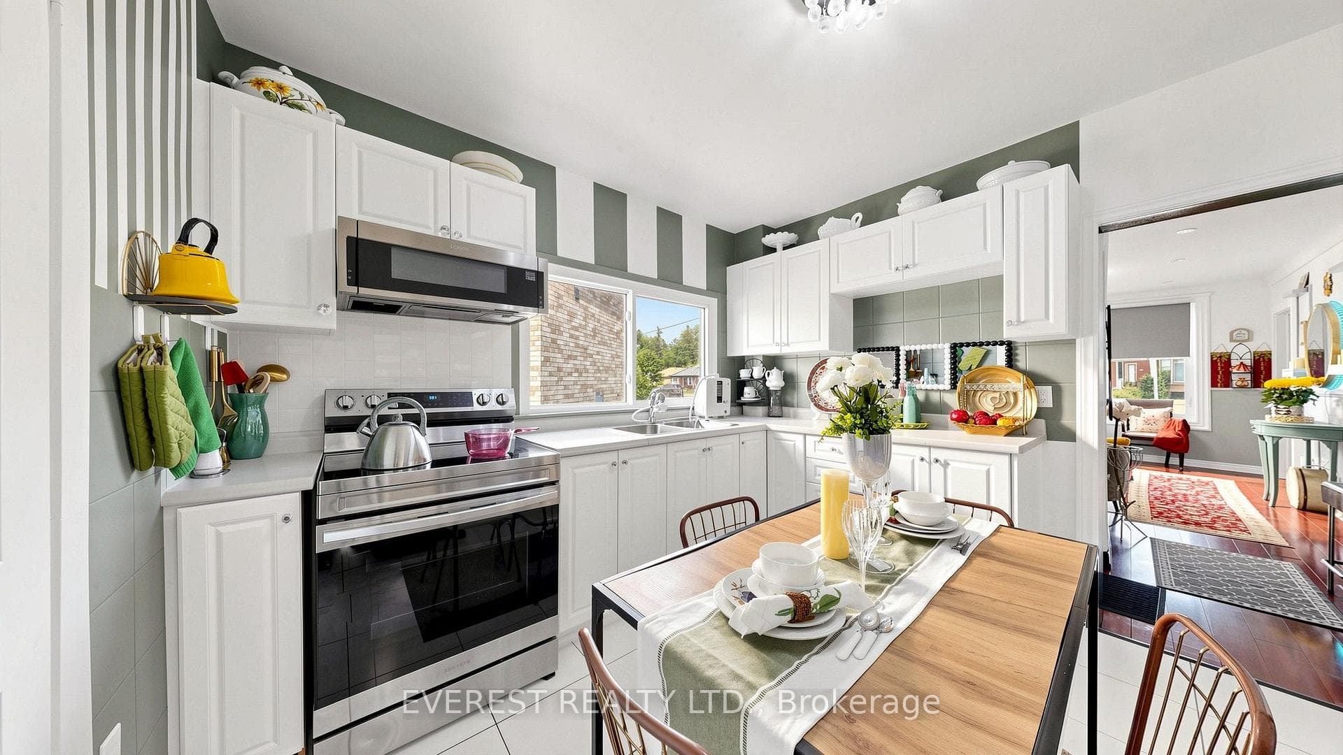 922A Danforth Road photo 11