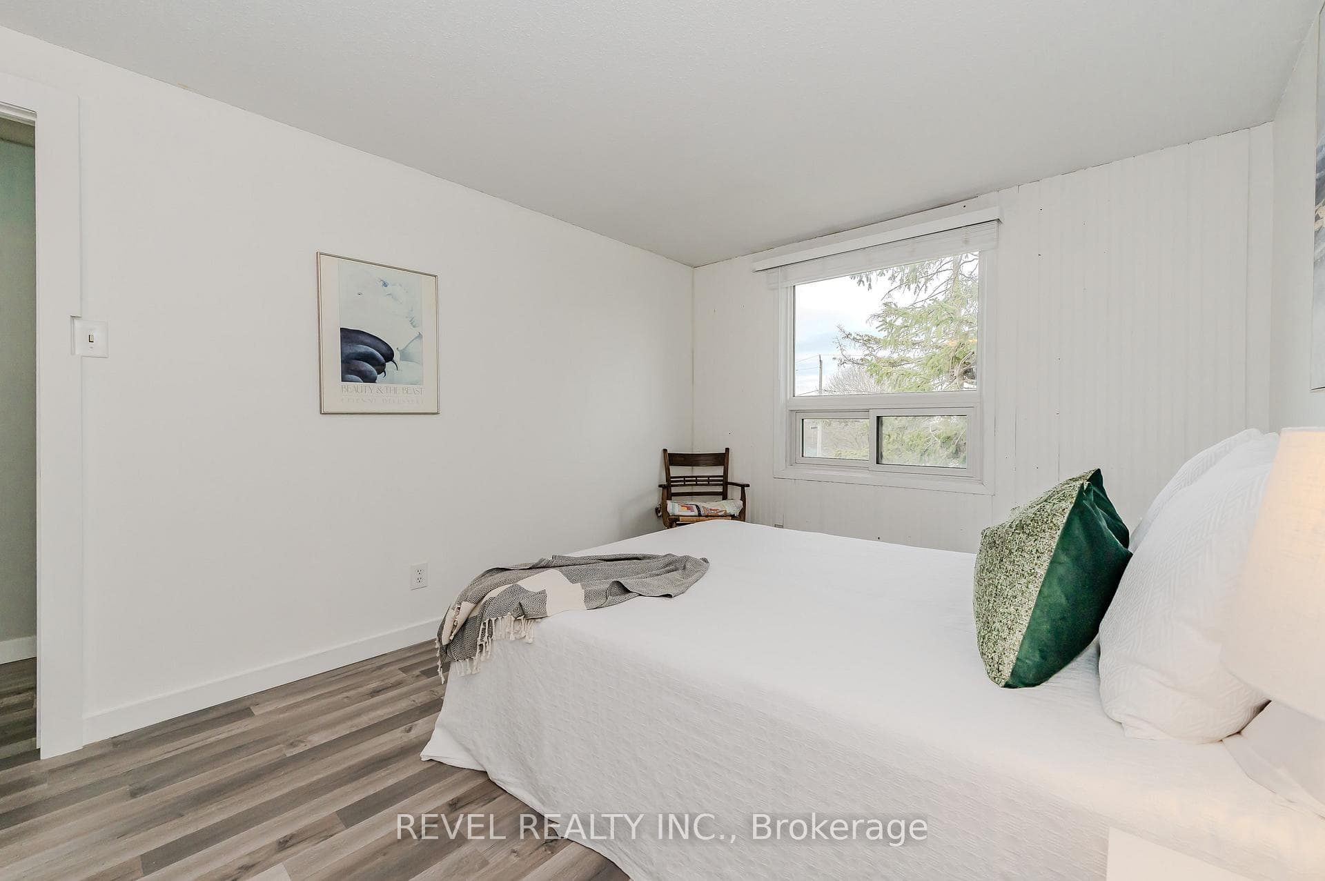 280 Thaler Avenue Unit 3 photo 33