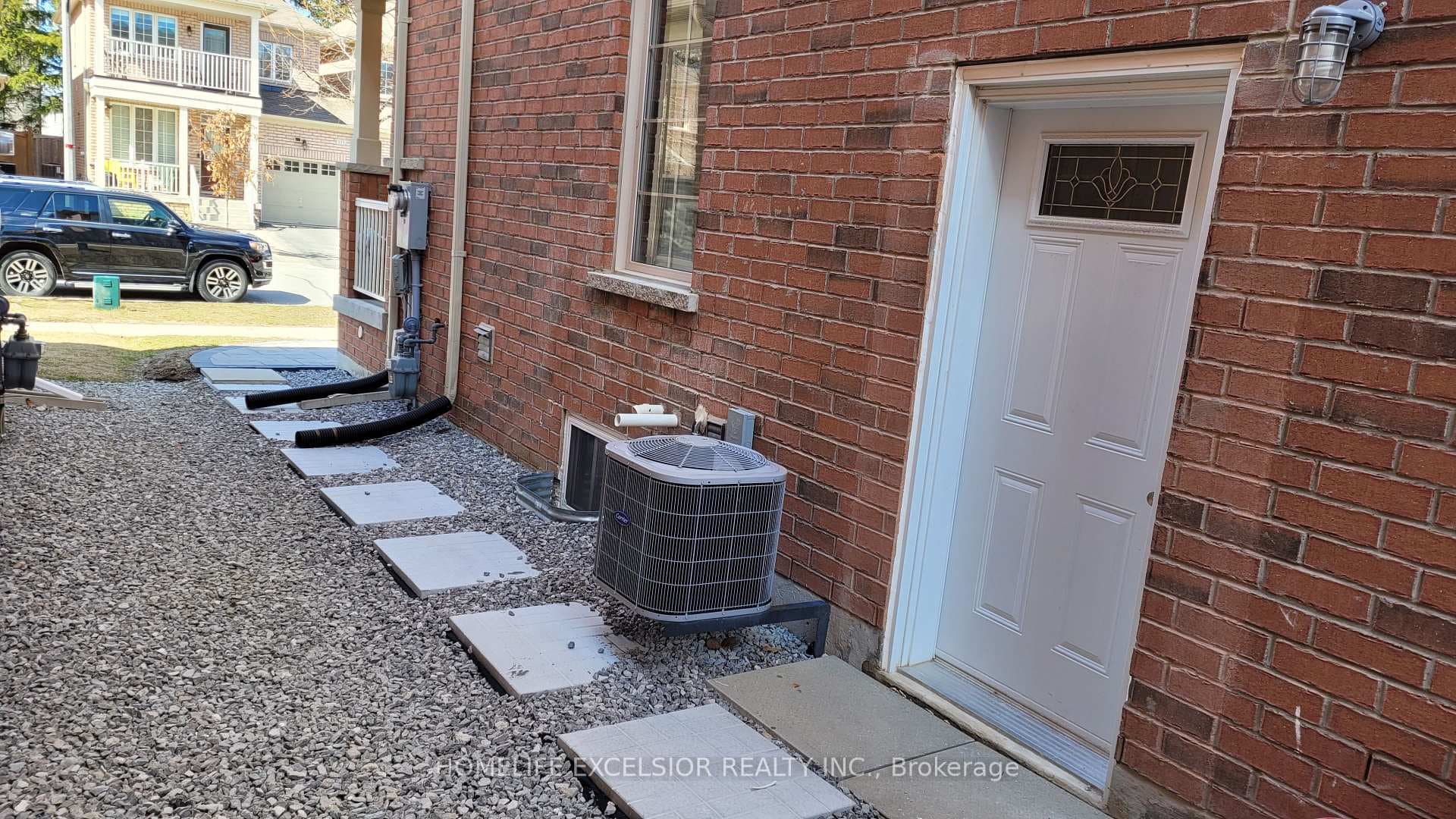 150 Maria Road photo 8