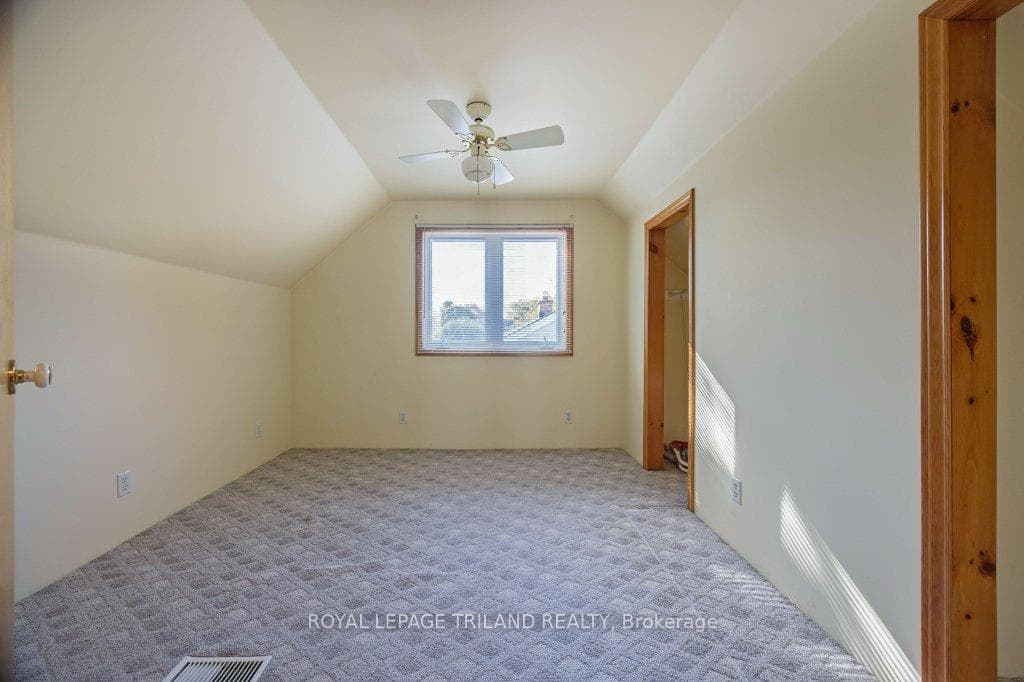 18 PARKSIDE Drive photo 17
