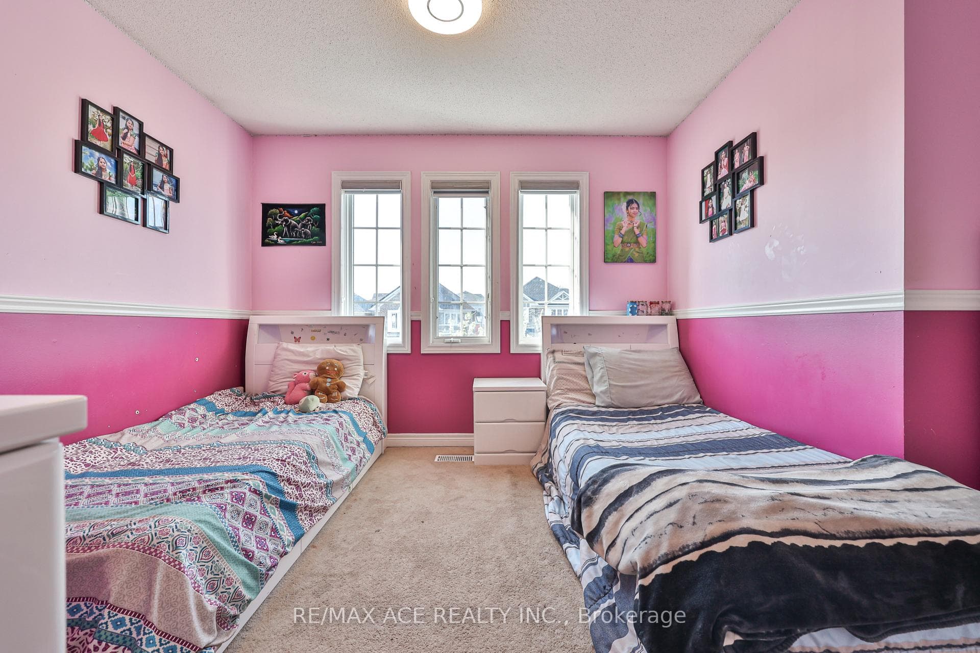72 Taverner Crescent photo 38