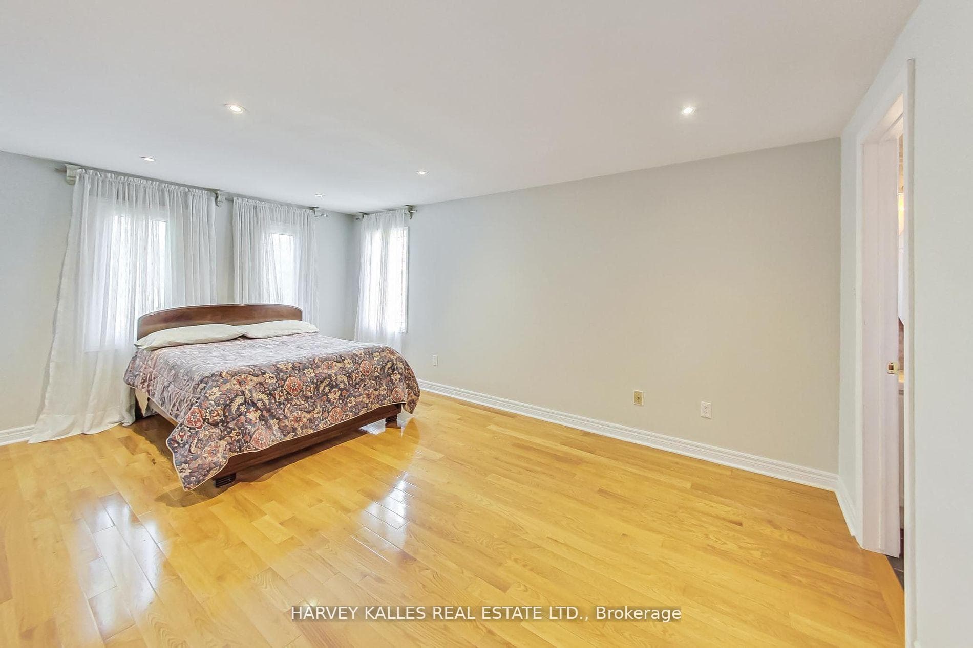 25 Groveleaf Road photo 18