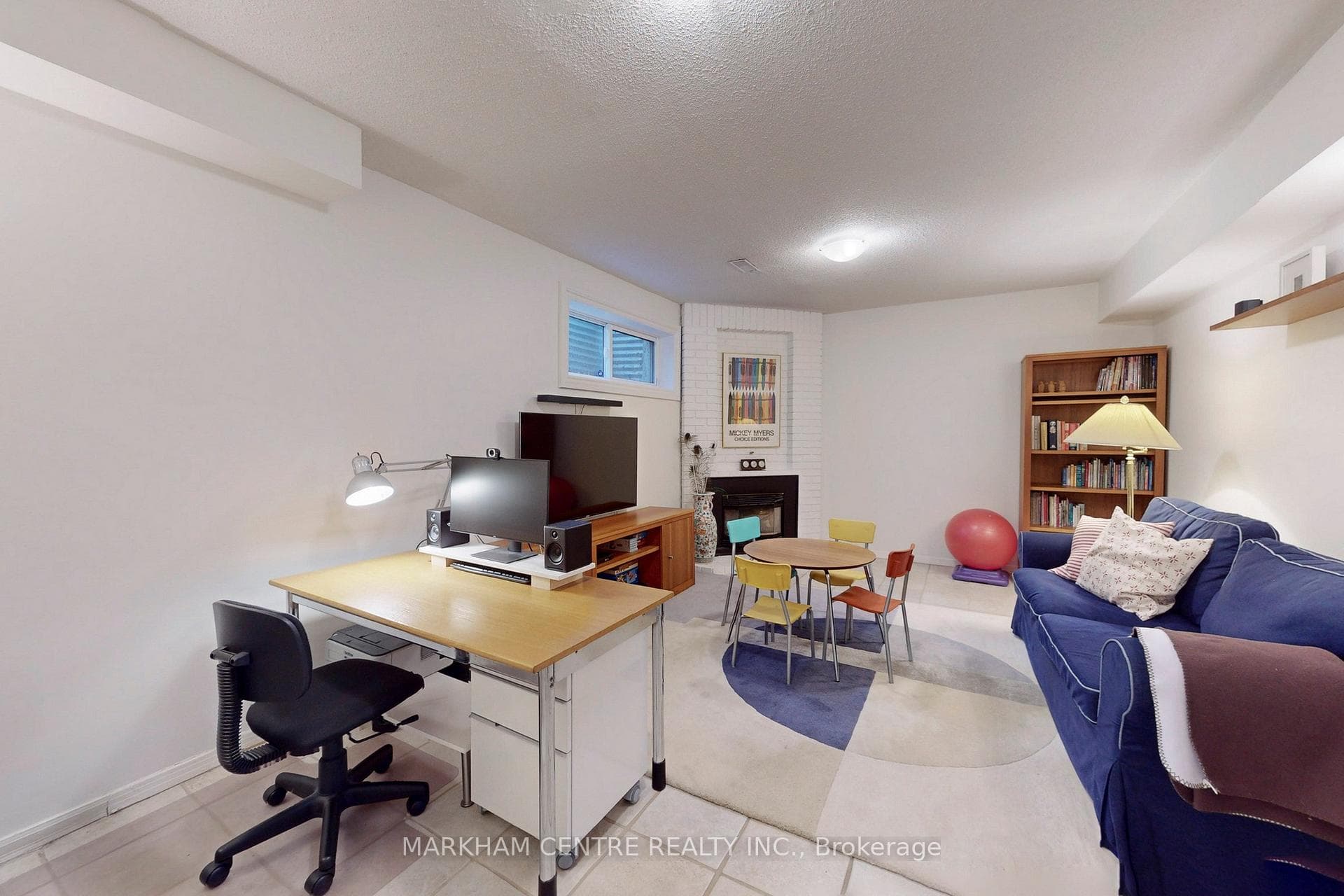 393 Woburn Avenue photo 19