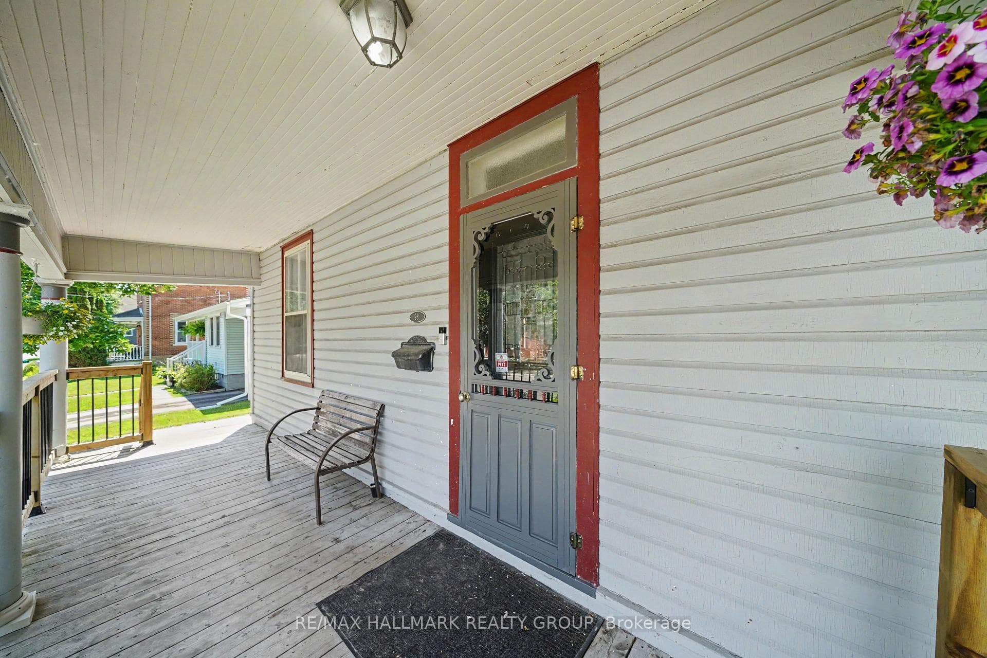 98 Drummond Street photo 5