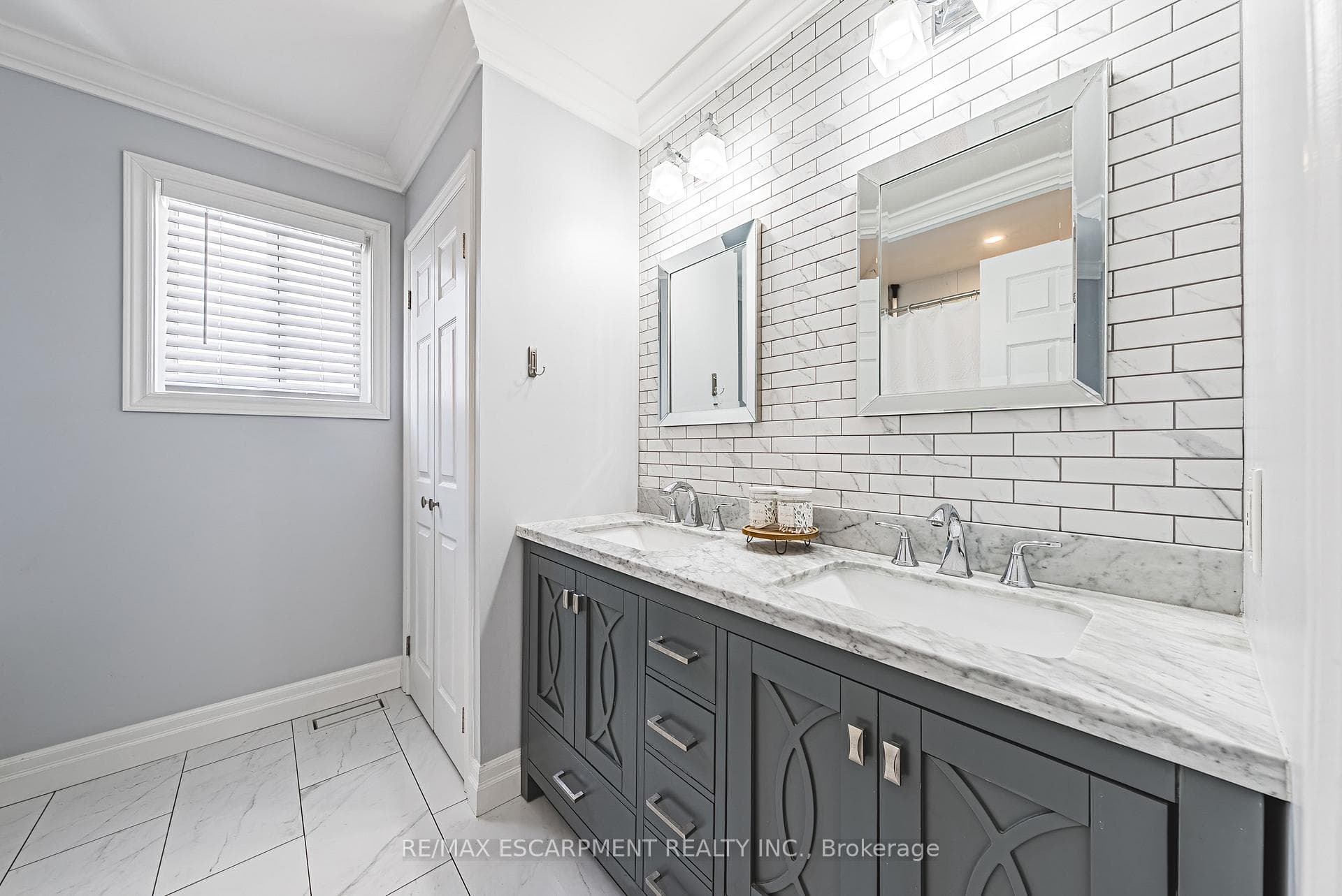 47 Fuller Drive photo 18