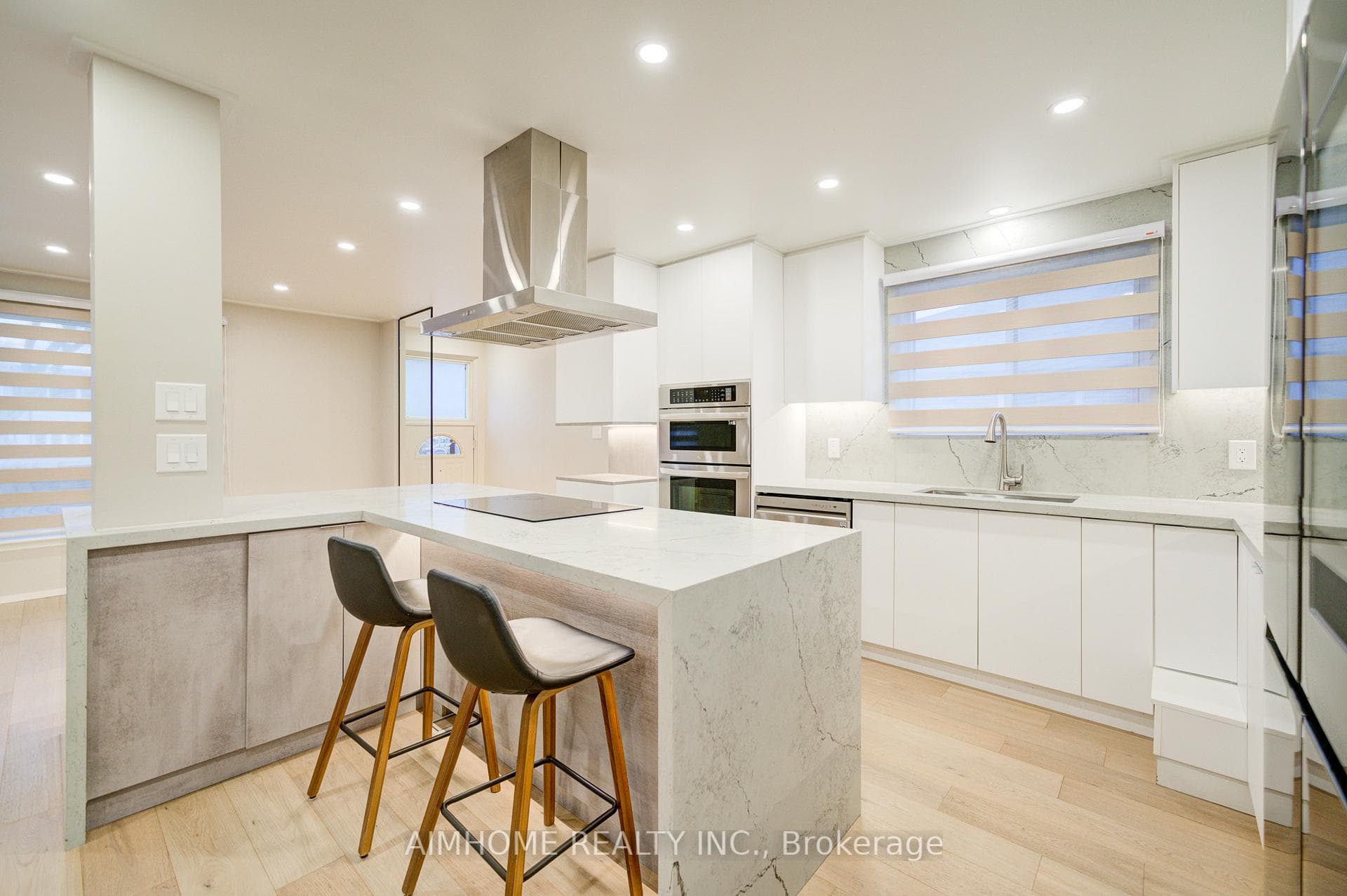 101 Marbury Crescent photo 13