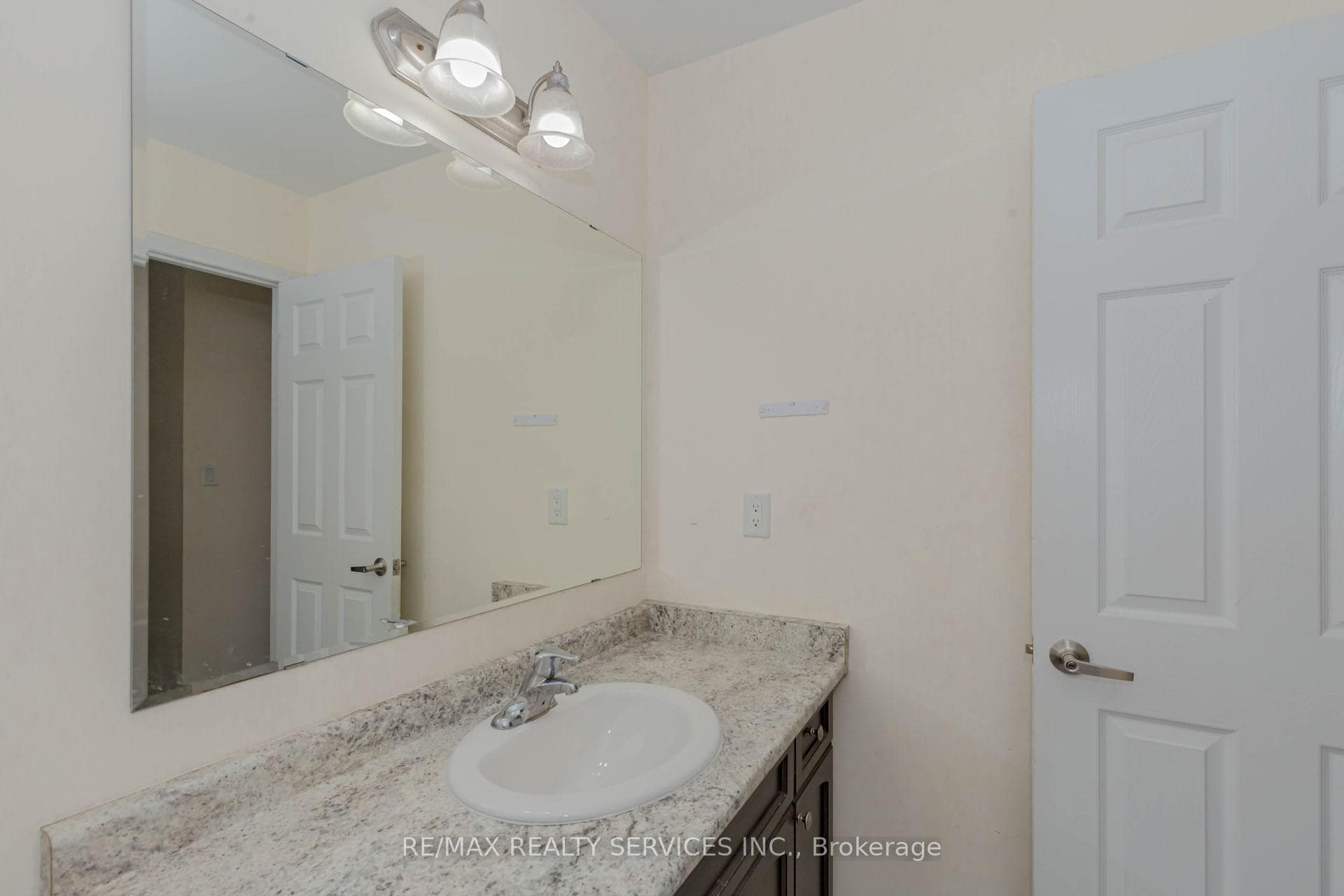 20 Henneberry Lane photo 30
