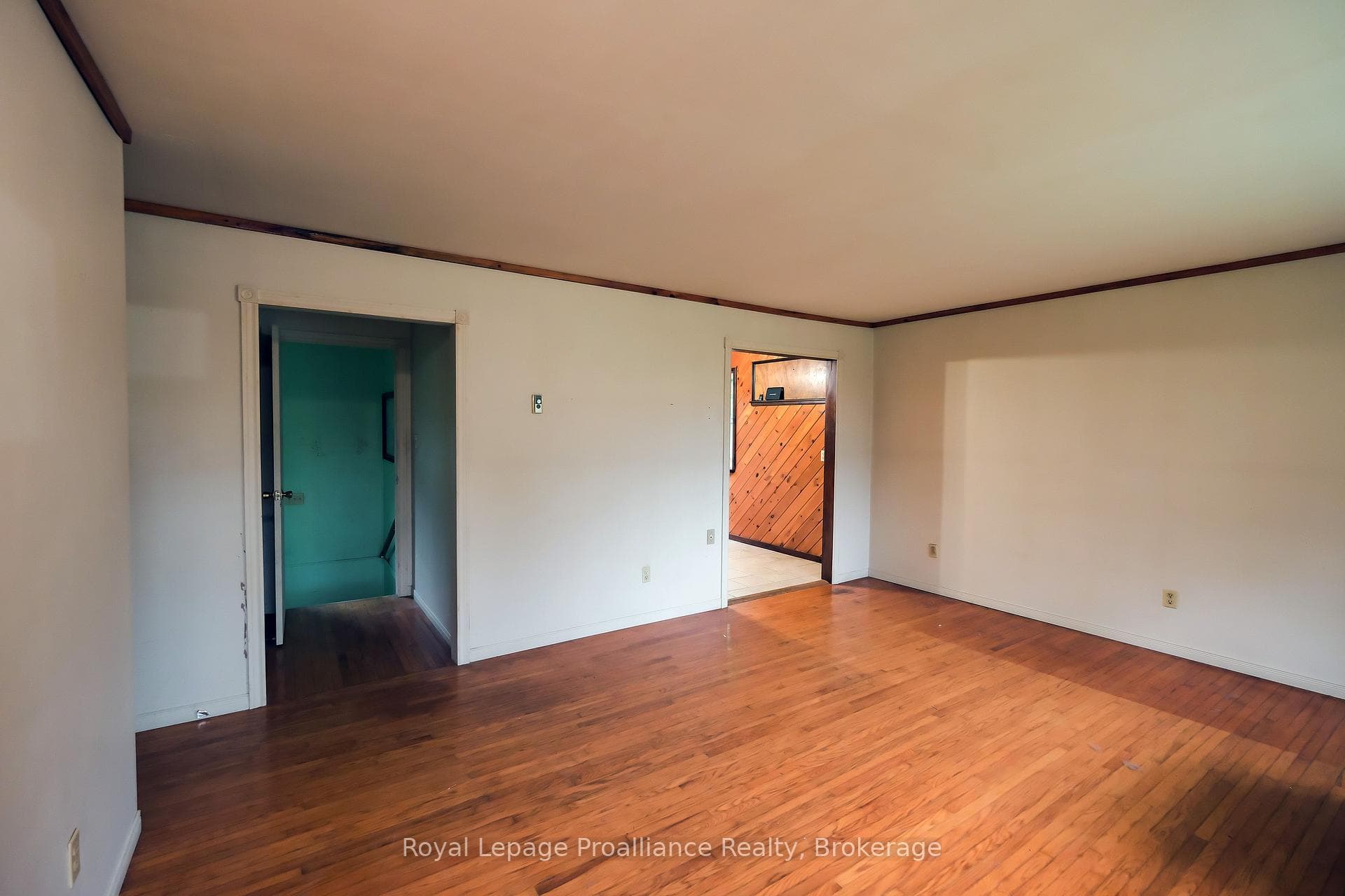 96 Prince Edward Street photo 4
