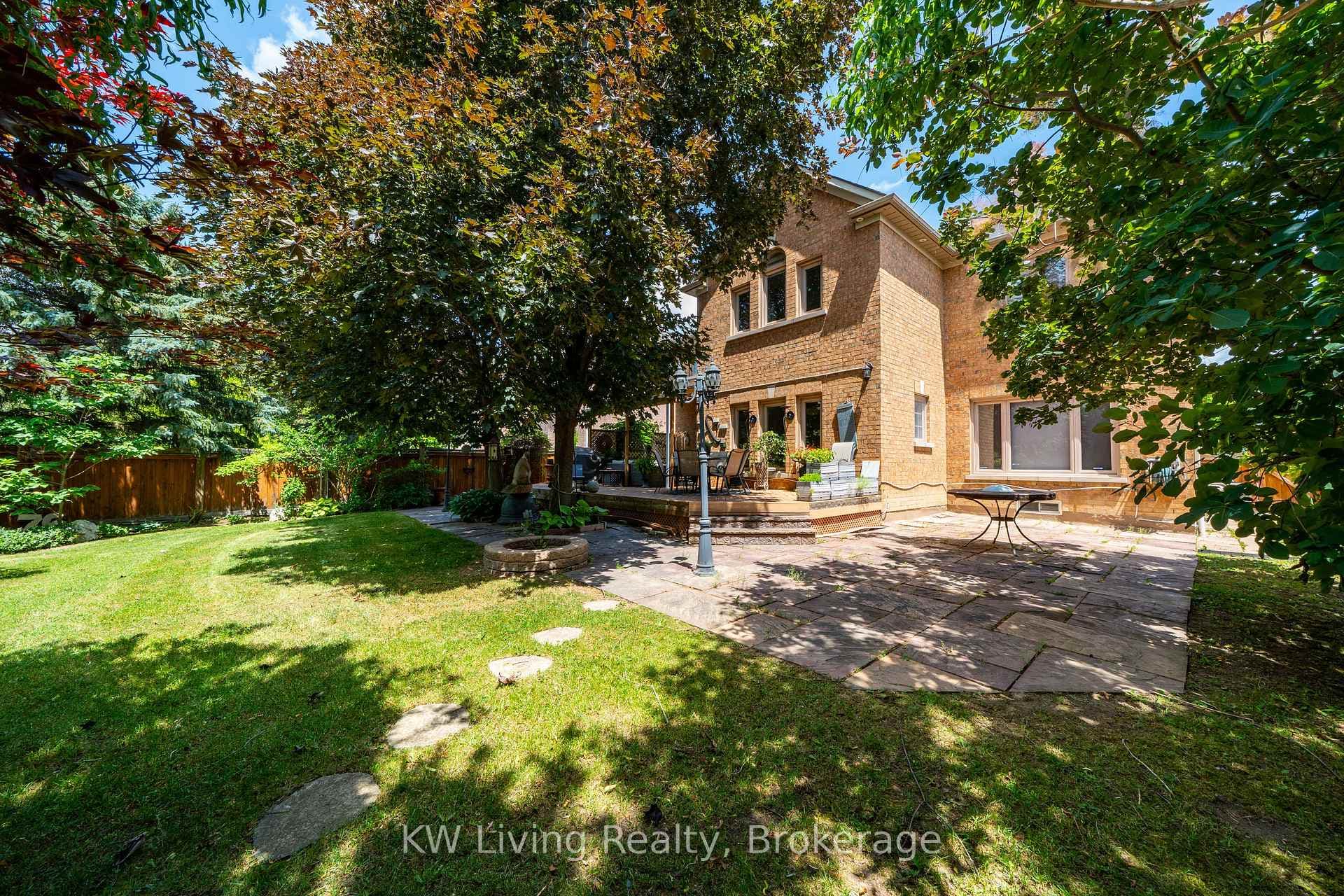 76 Silver Rose Crescent photo 47