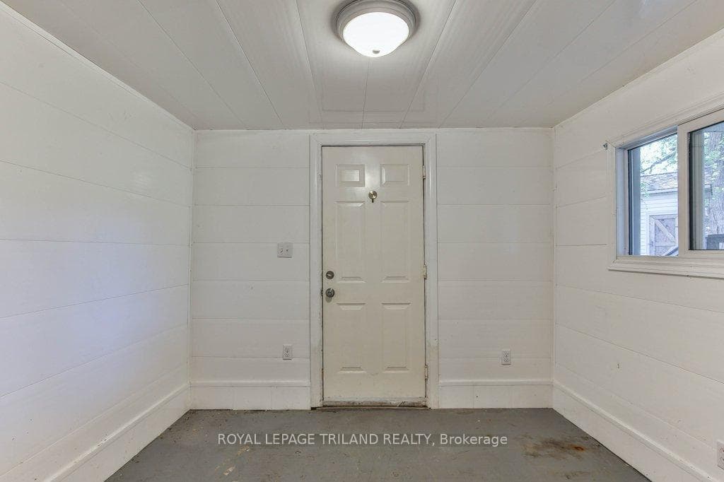 12 KING Street photo 27