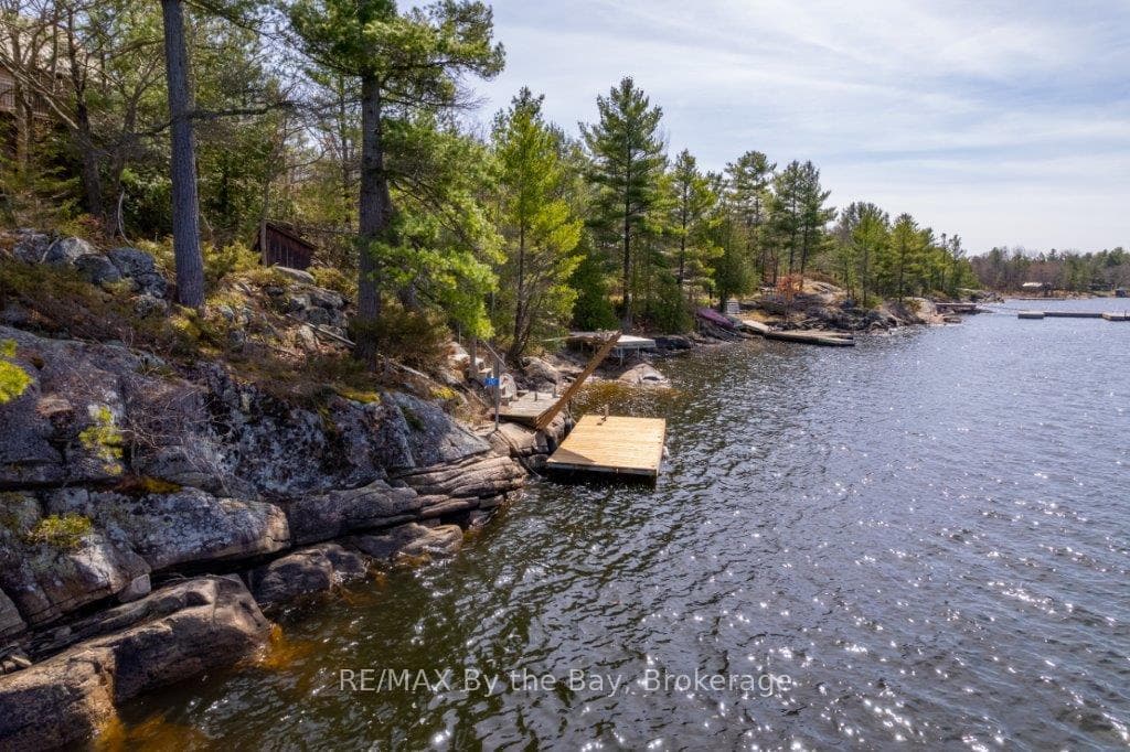 1150 Minnow Bay Road photo 9
