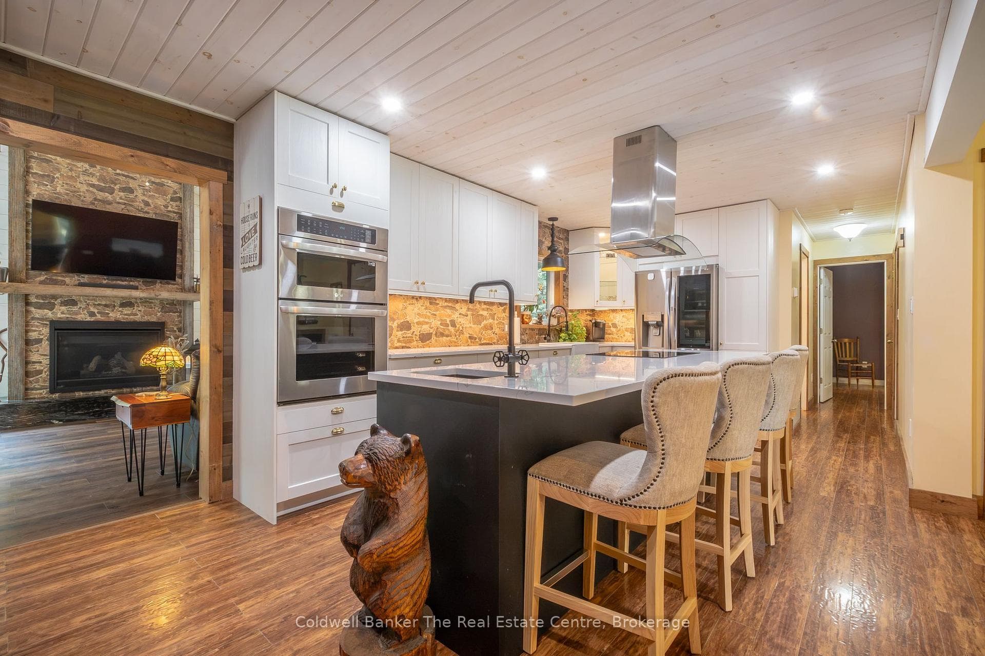 78 Glencairn Crescent photo 5