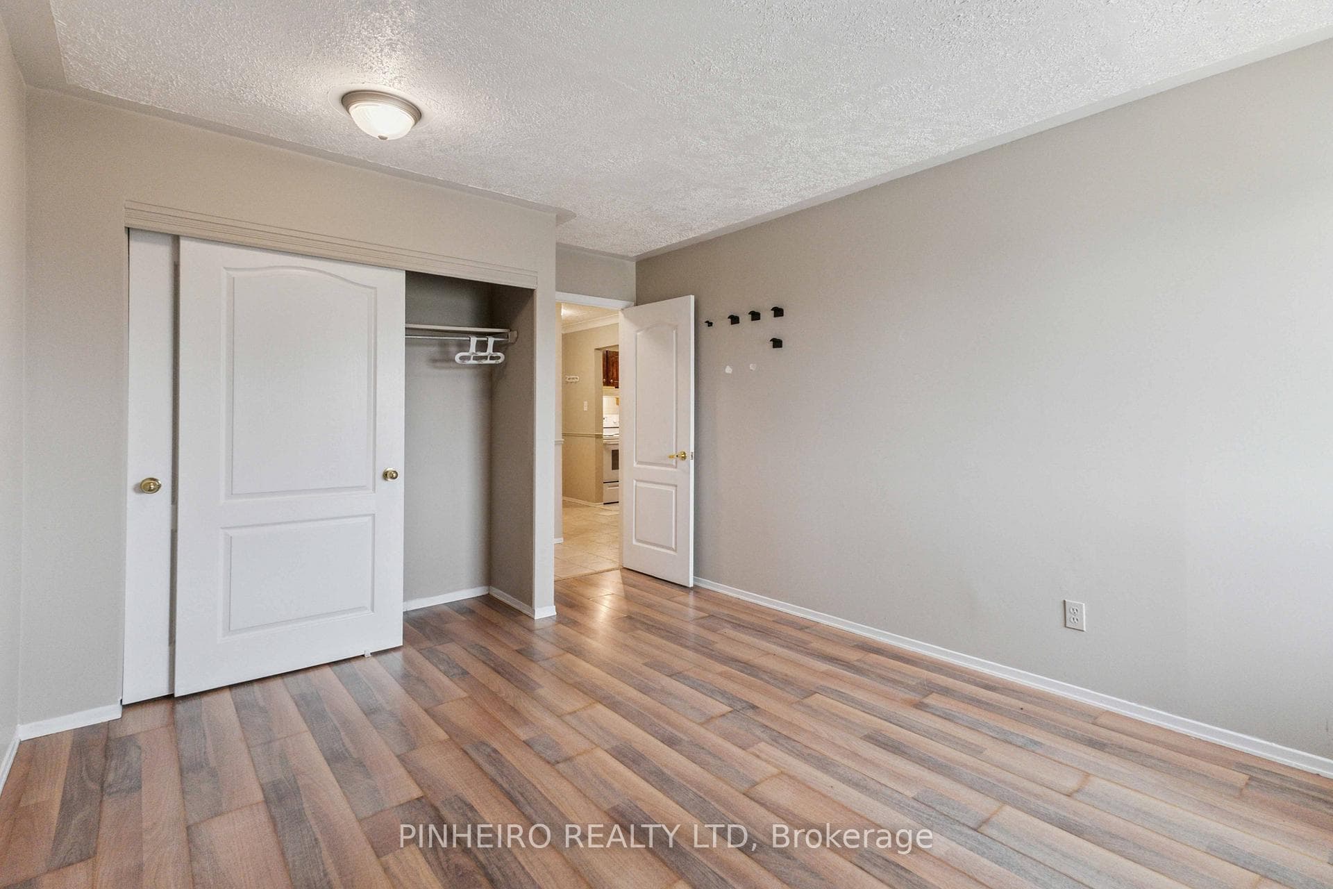 727 Deveron Crescent Unit 309 photo 14