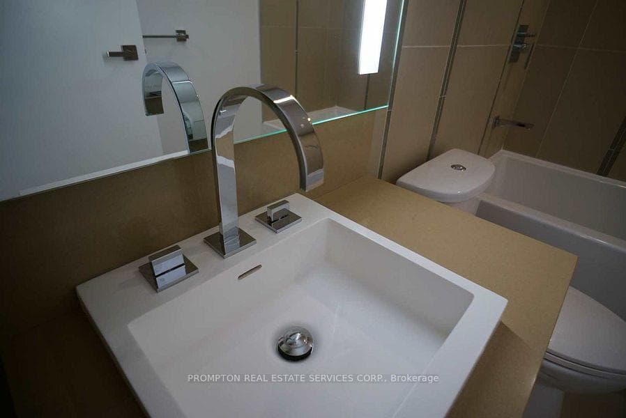 101 Peter Street Unit 4005 photo 5