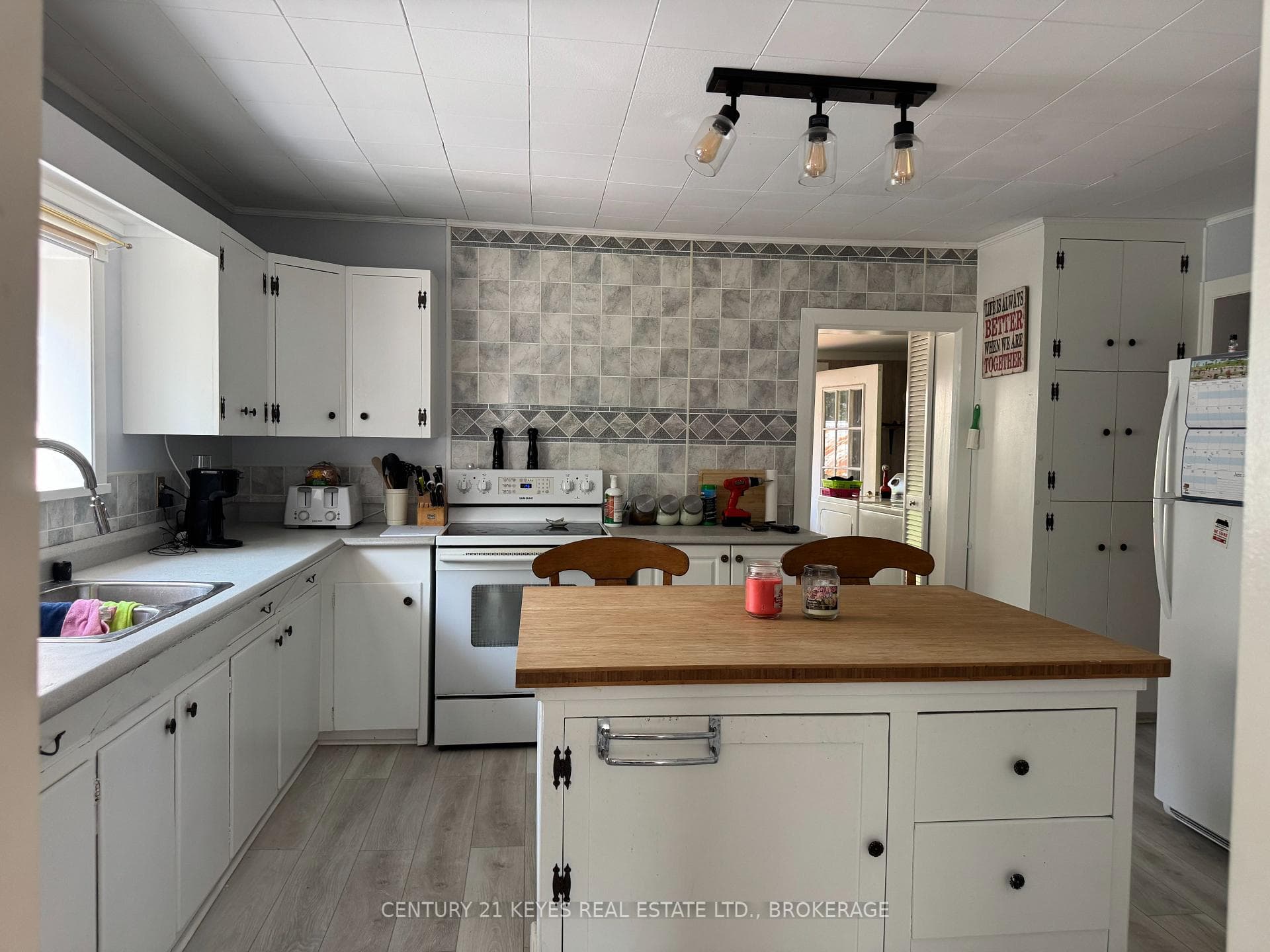 110 Elm Street photo 5