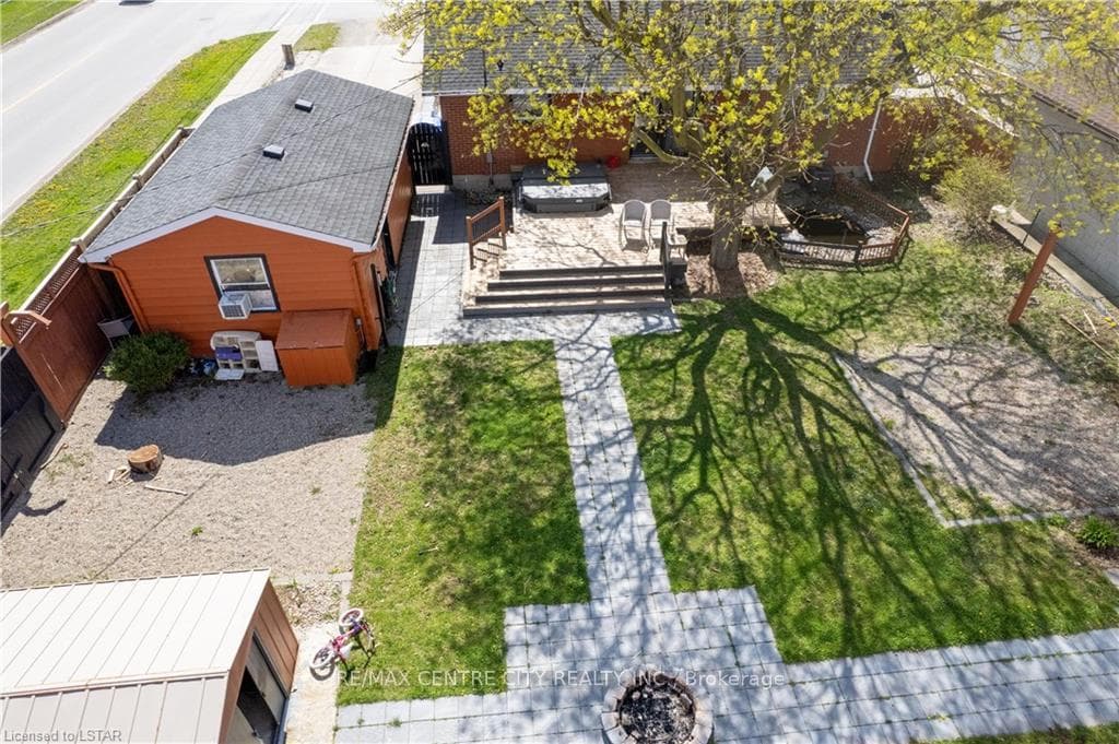 427 ADELAIDE Street photo 26
