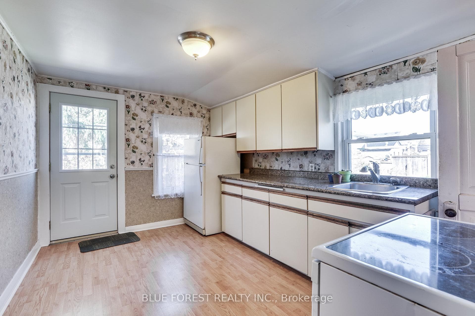 960 Hackett Street photo 16
