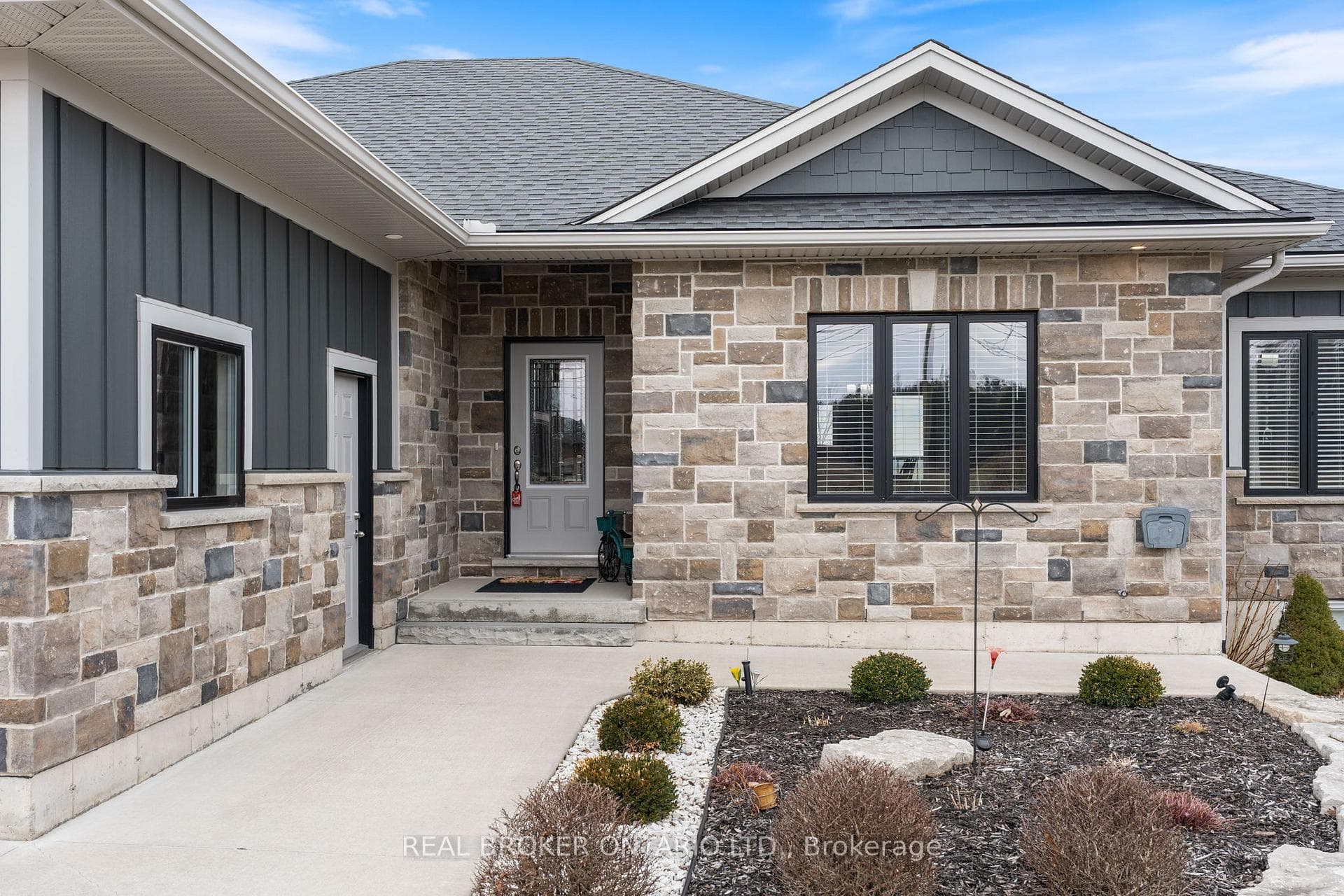 11721 Plank Road photo 2