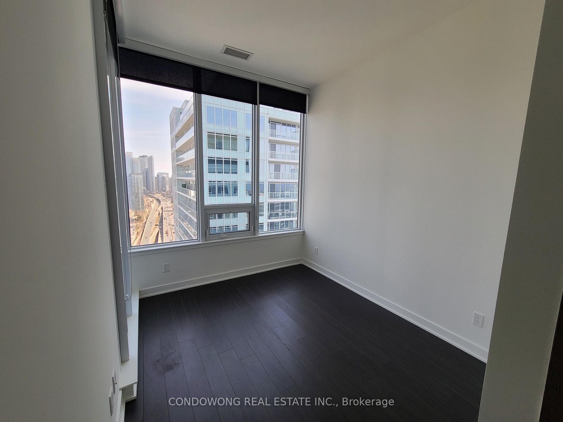 19 Bathurst Street Unit 4208 photo 6