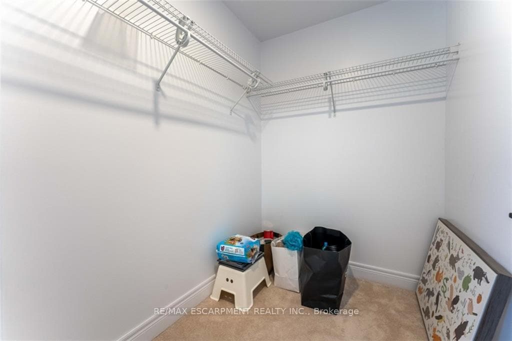 7 Lightfeather Place photo 26