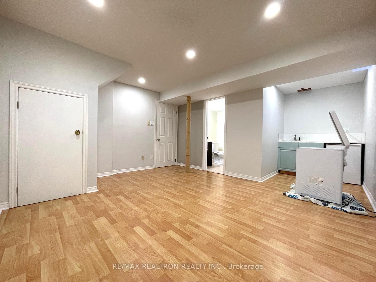 40 Wood Circle photo 19