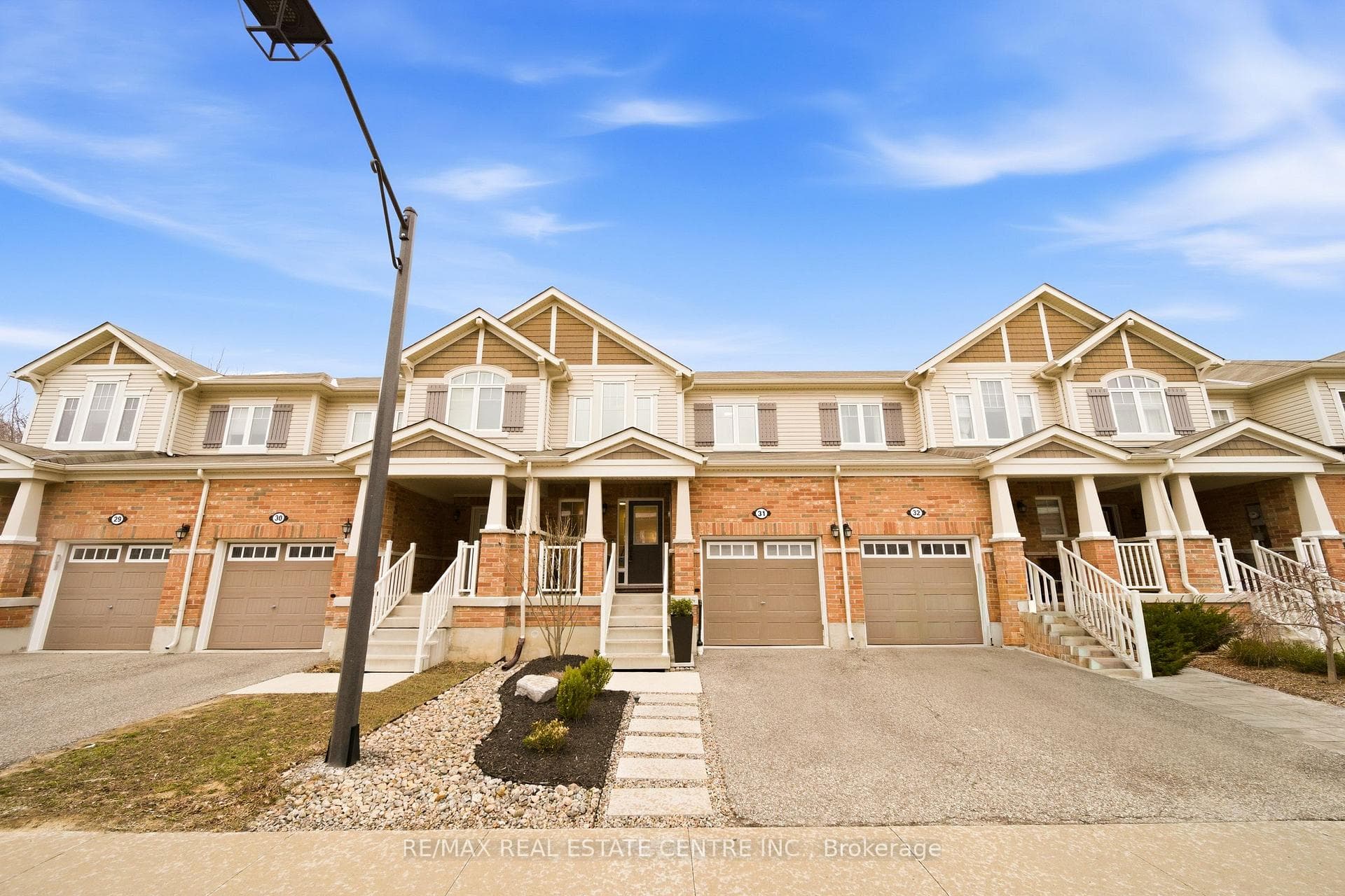 230 Avonsyde Boulevard Unit 31 photo 2