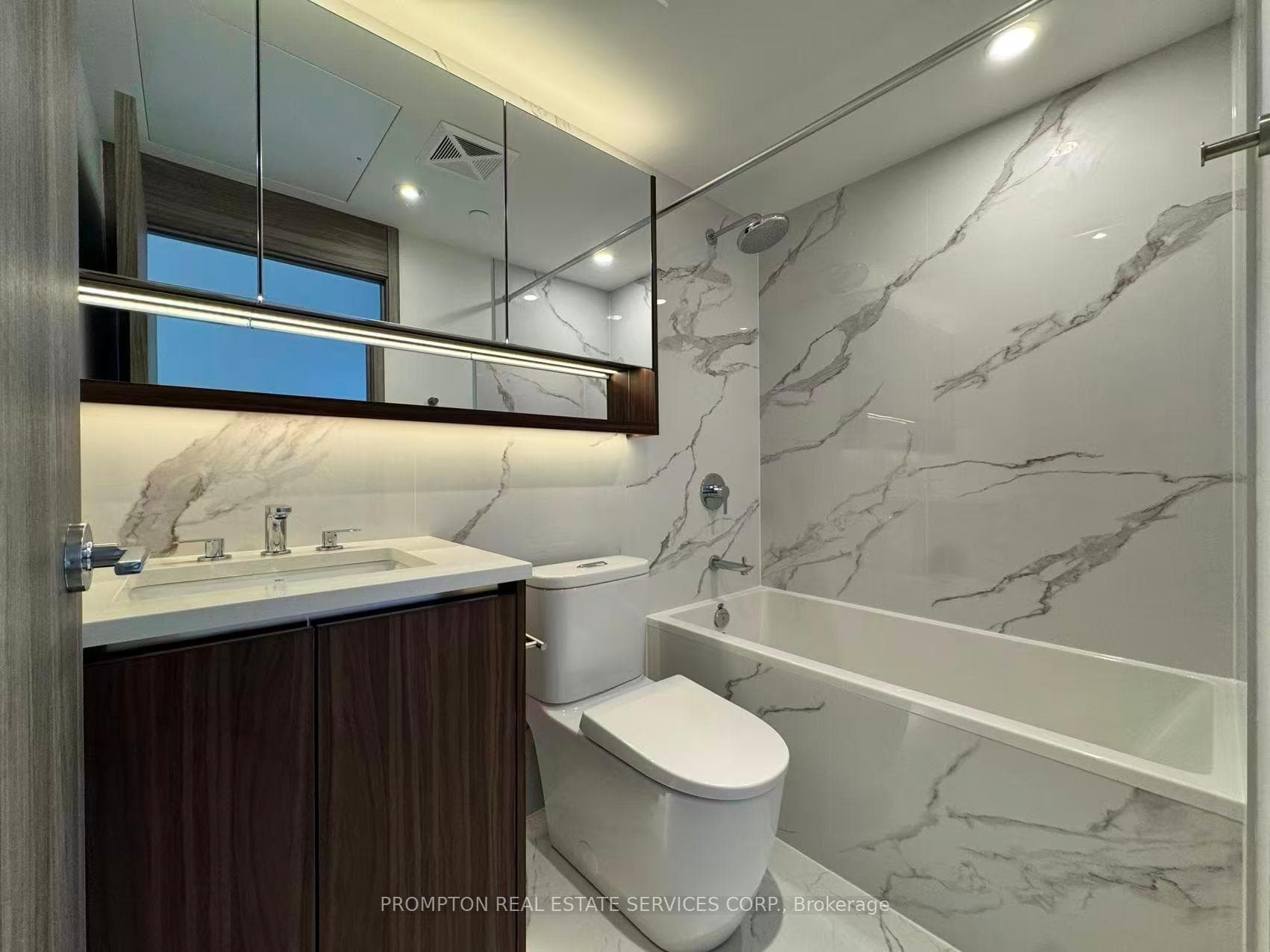 18 Esther Shiner Boulevard Unit 2301 photo 14