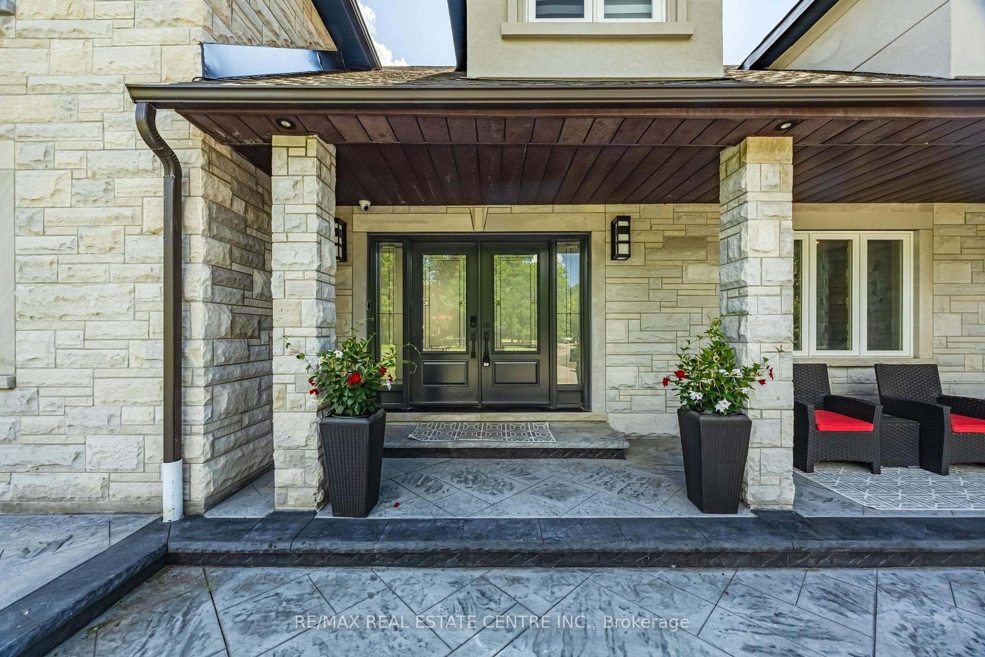 6 Country Lane Drive photo 3