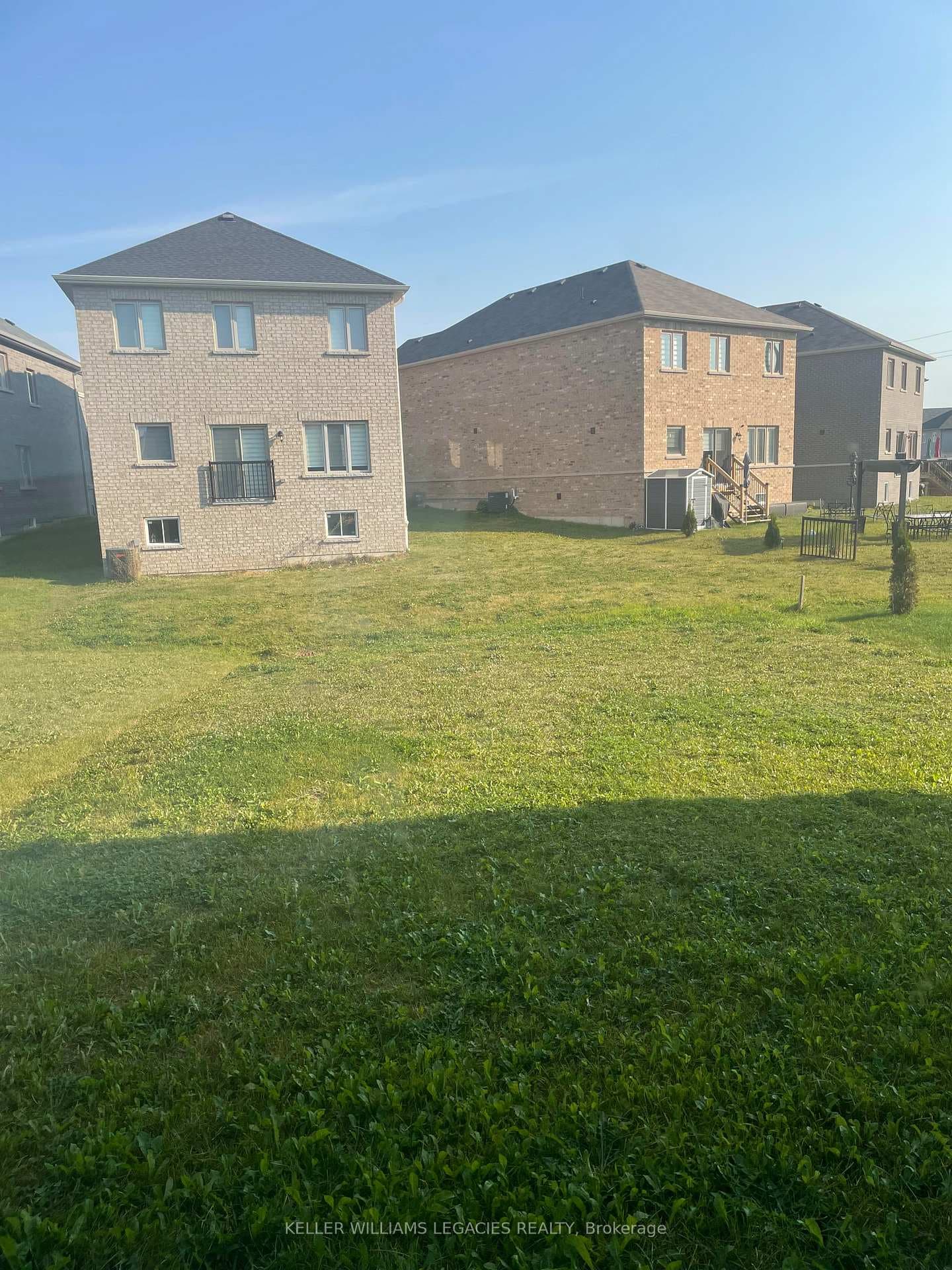 200 Werry Avenue photo 16
