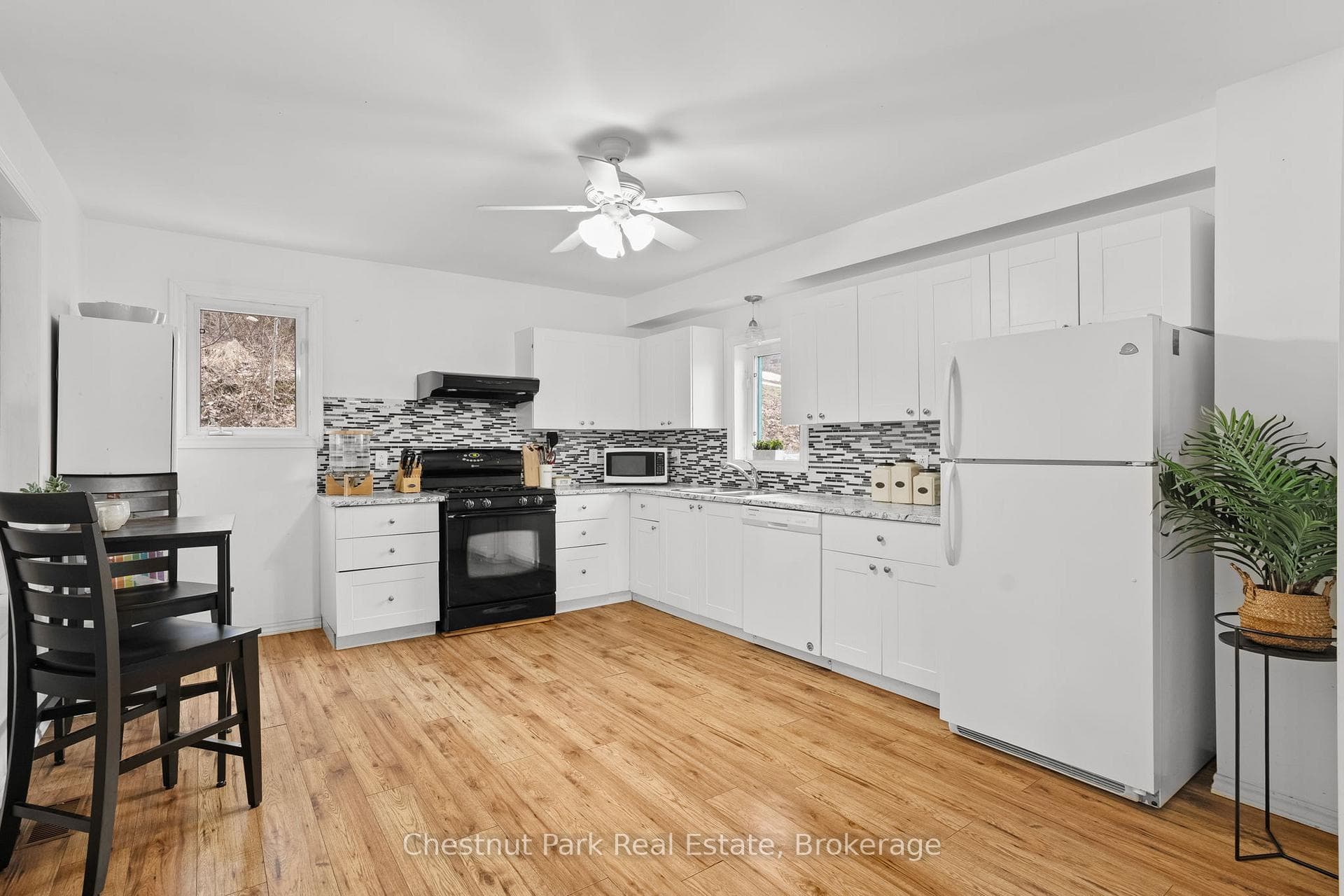 96 James Street photo 10