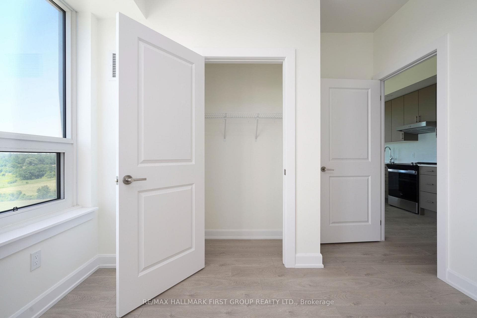 3220 William Coltson Avenue Unit 813 photo 11