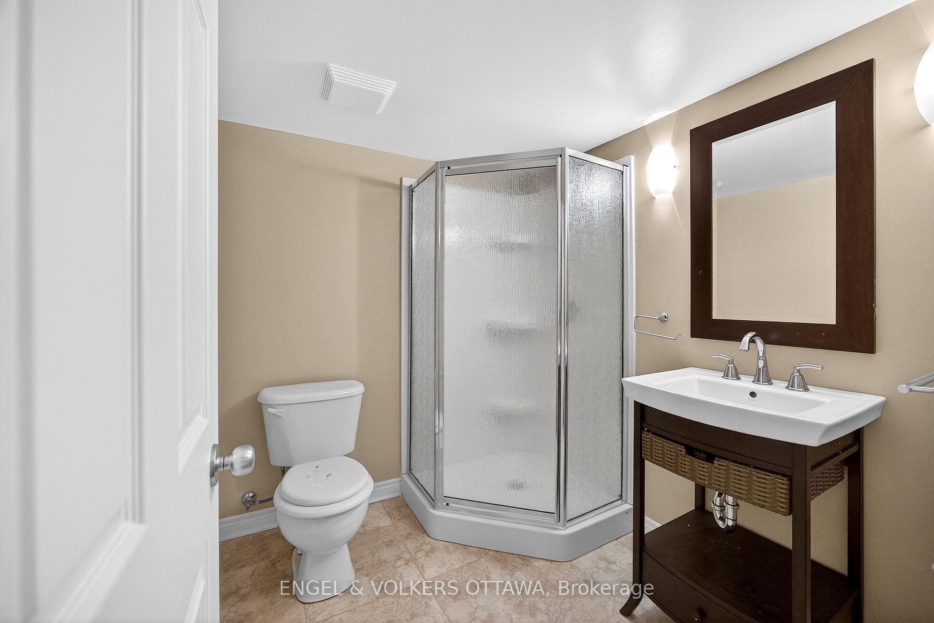 180 Lanark Avenue photo 47