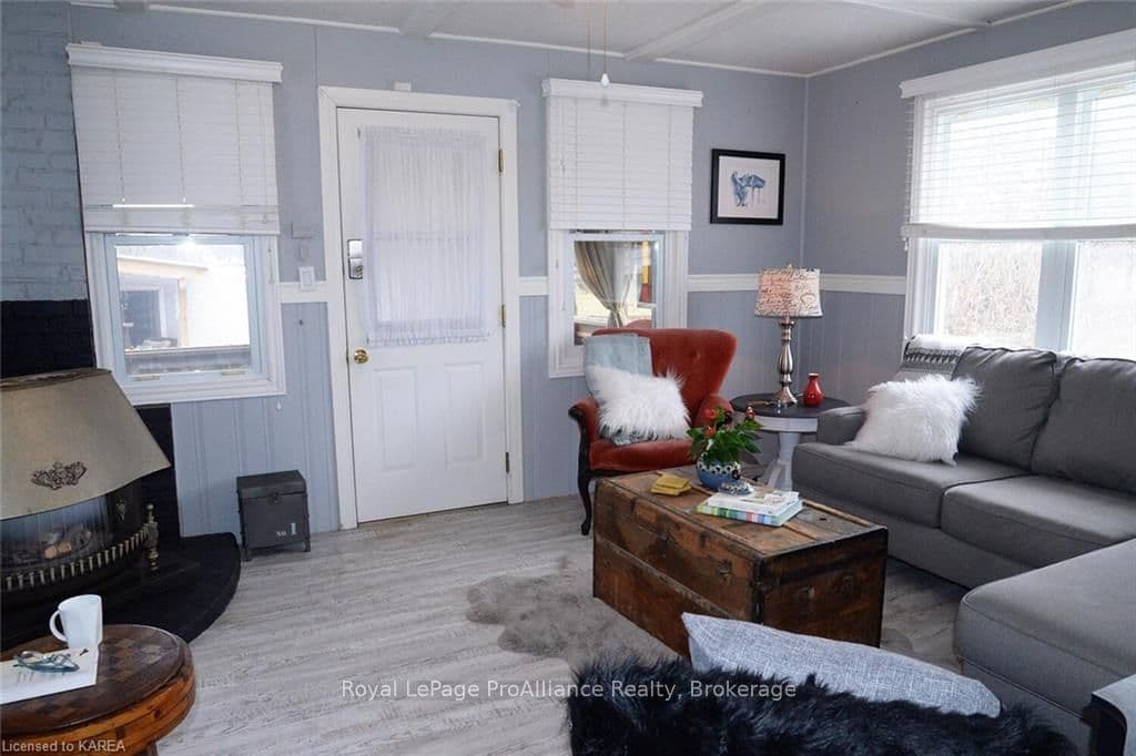 270 VICTORIA Avenue photo 9