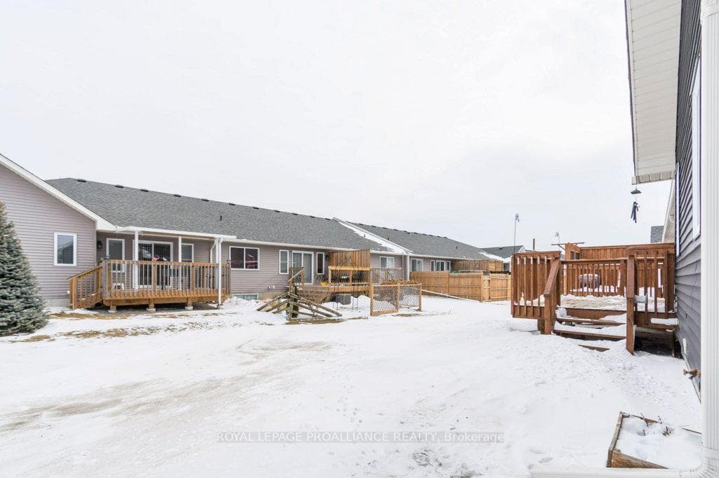 51 Sandhu Crescent photo 27