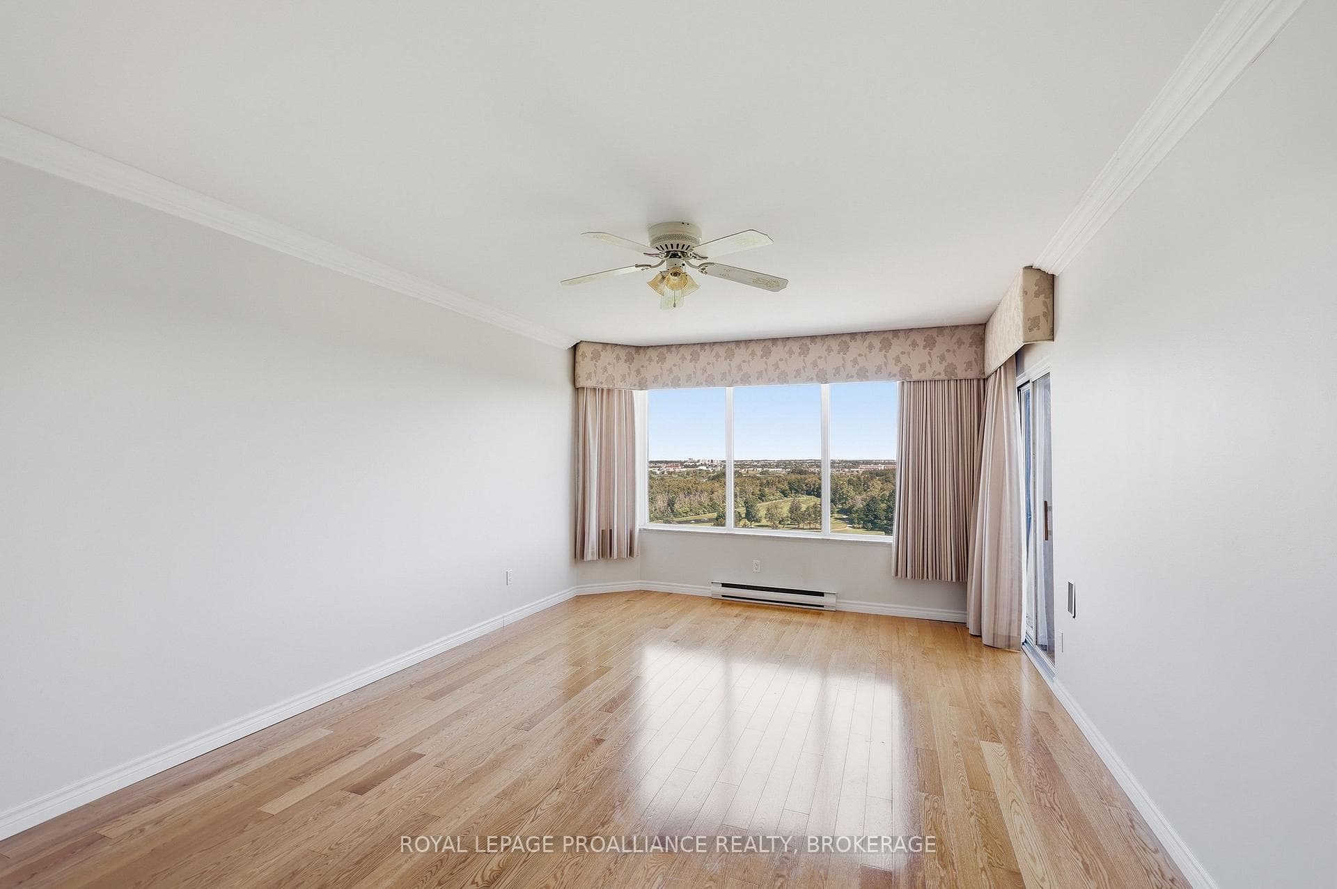 1000 King Street Unit 1302 photo 34