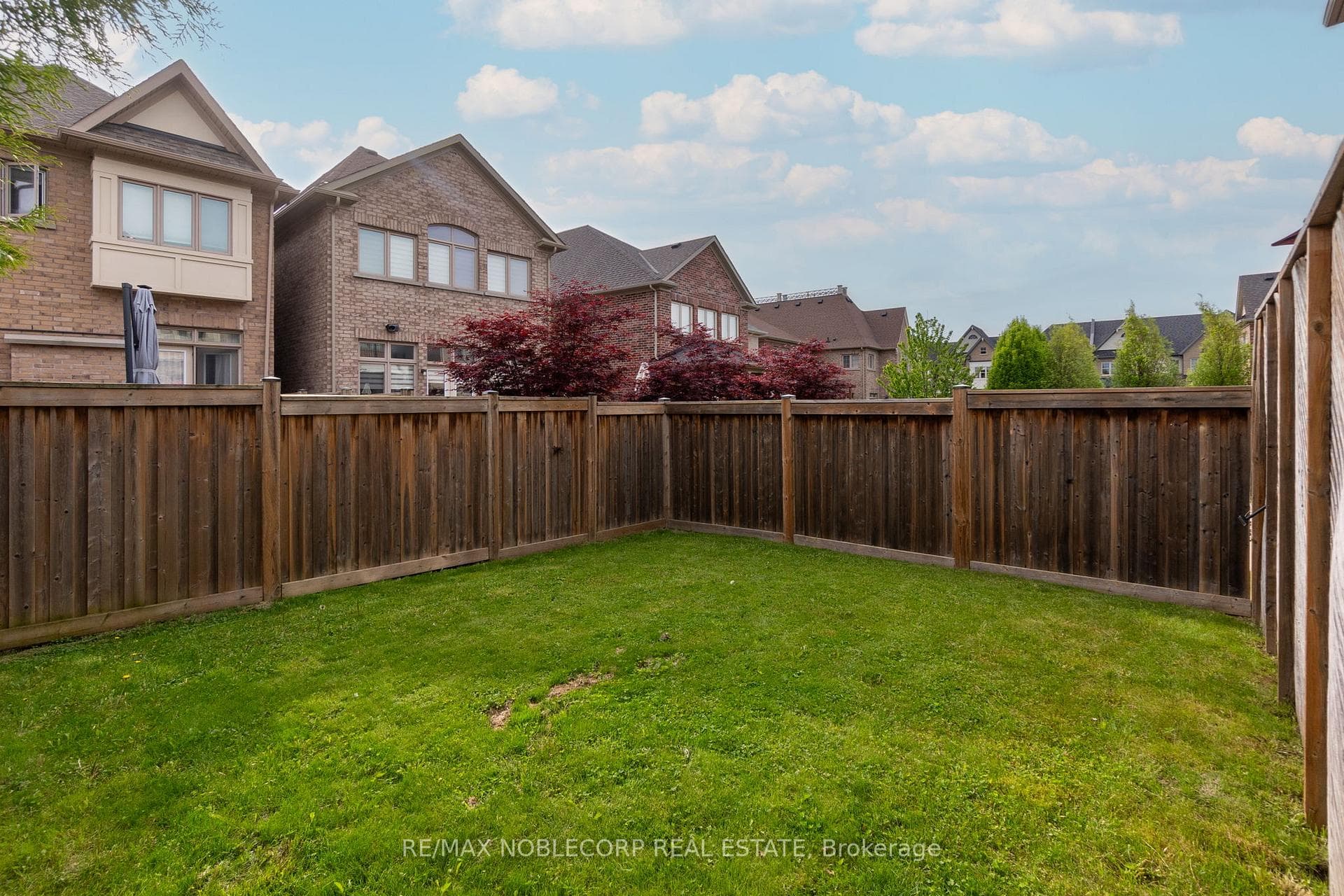 54 Wells Orchard Crescent photo 37