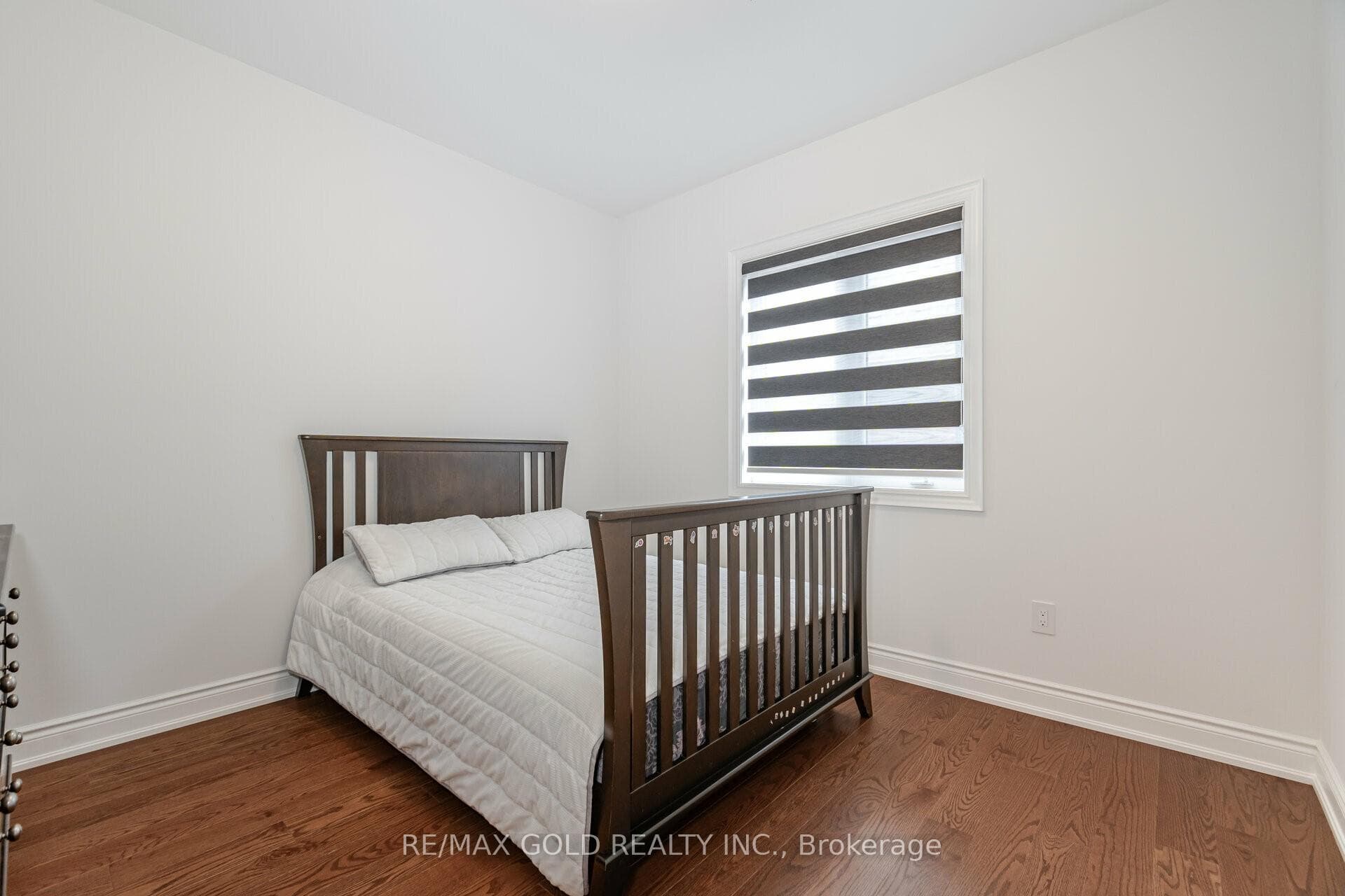 121 Raspberry Ridge Avenue photo 22