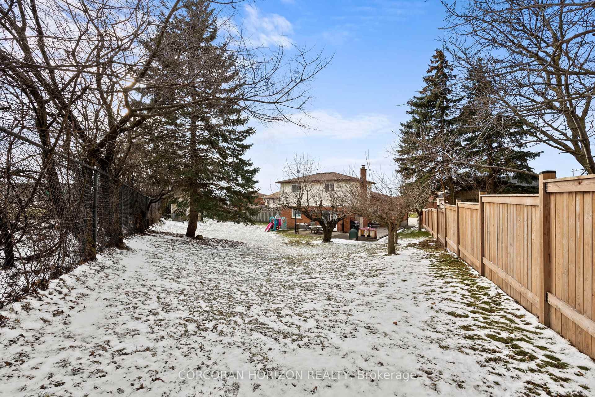 76 Stonyburn Crescent photo 22