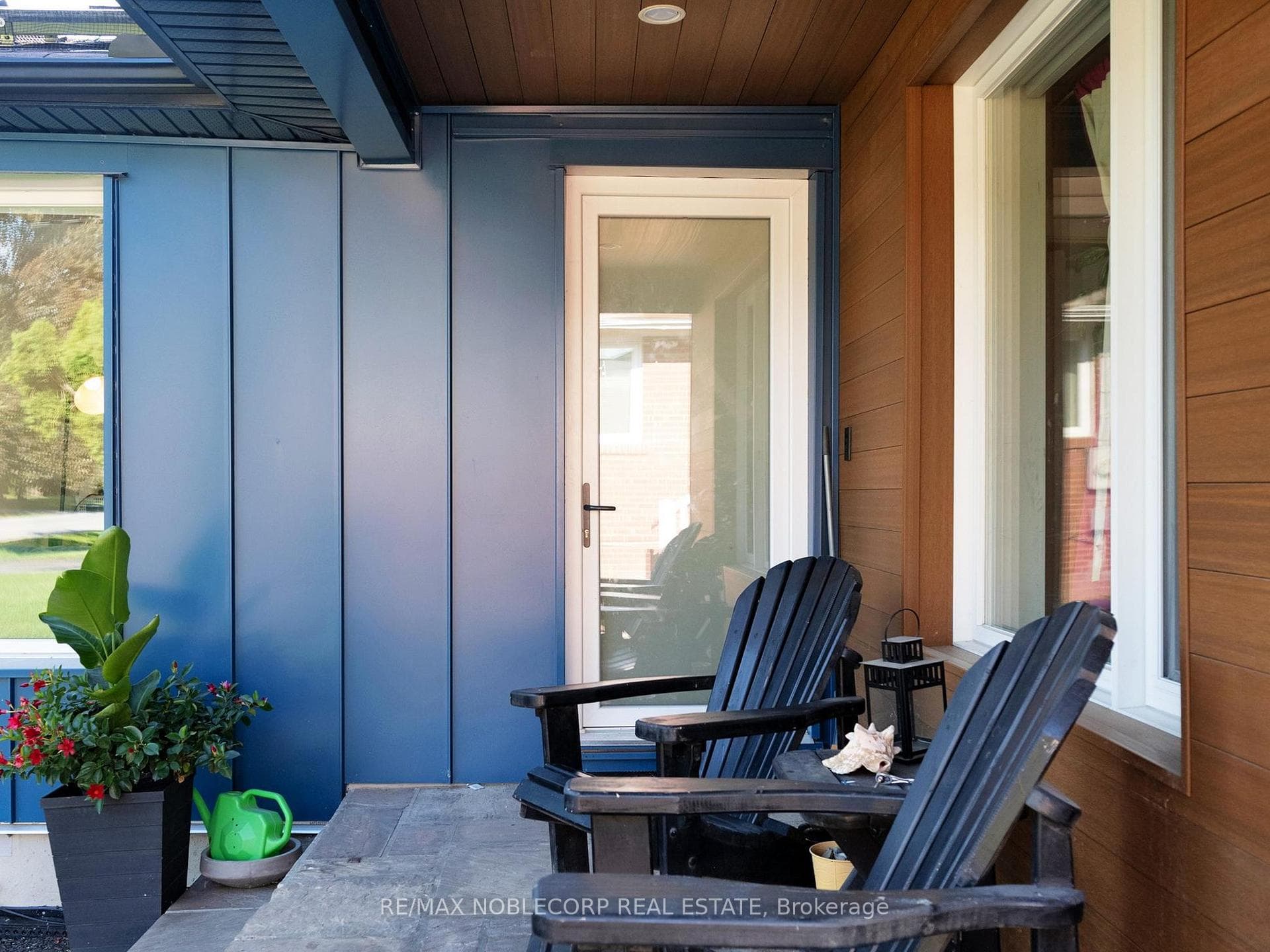 100 Rockport Crescent photo 6