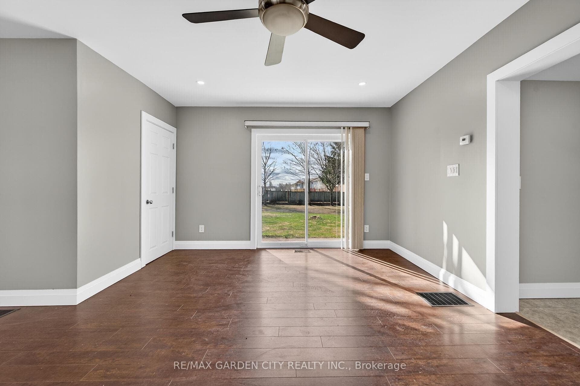 407 Bell Street photo 7