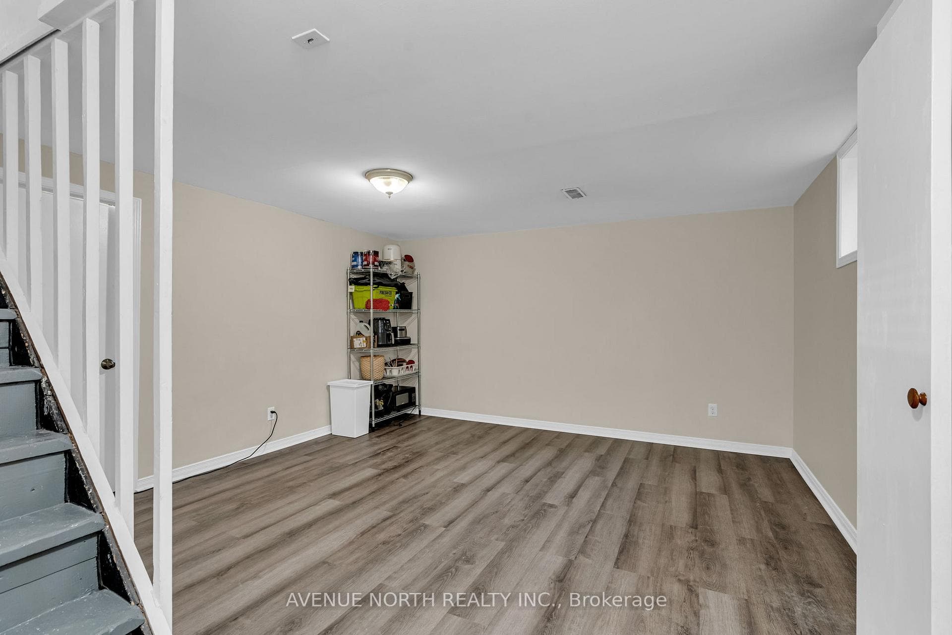 1202 Summerville Avenue photo 22