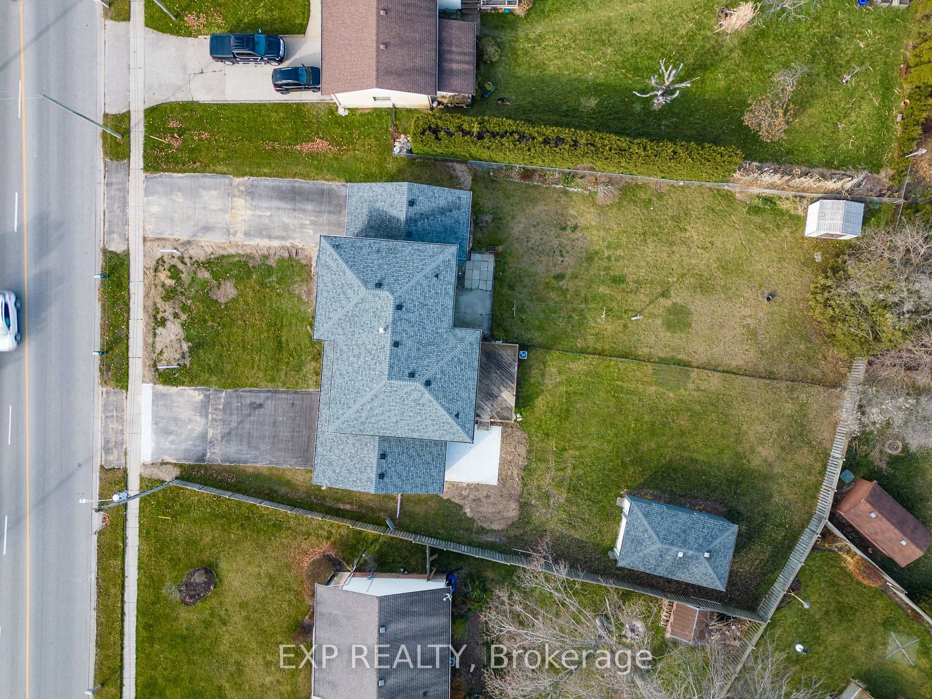 22264 ADELAIDE Street photo 34