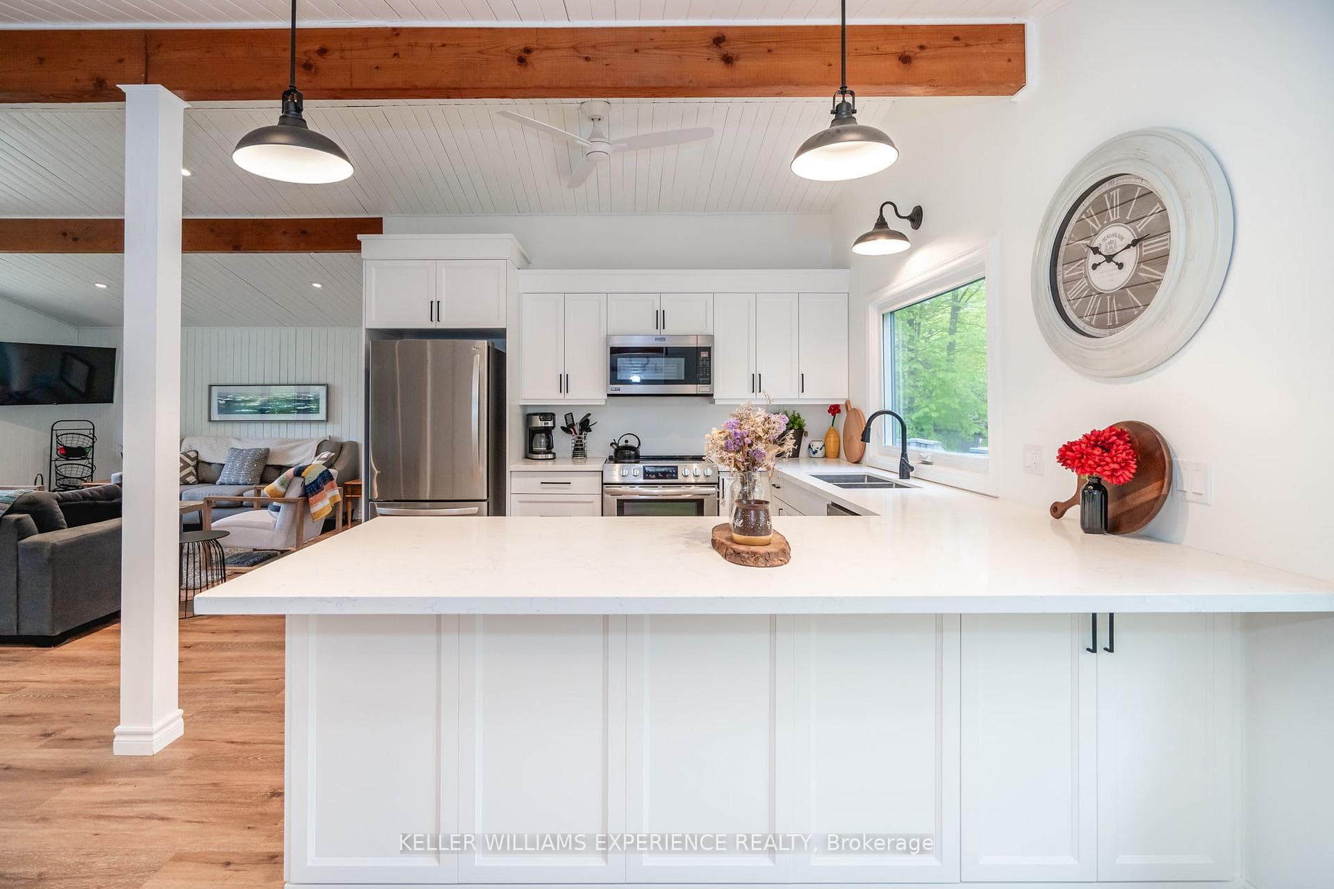 1803 Tiny Beaches Road photo 6